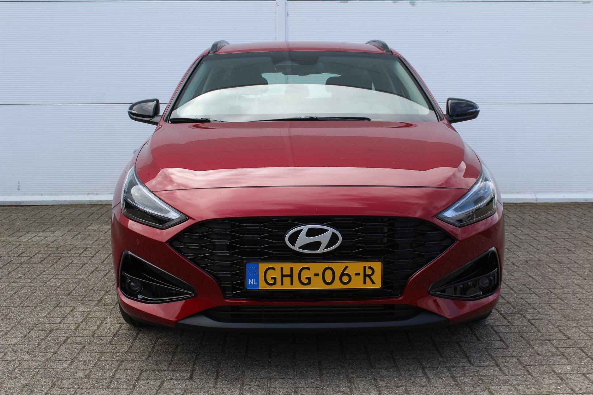 Hyundai i30 Wagon 1.0 T-GDi MHEV Comfort / Trekhaak! / Navigatie + Apple Carplay/Android Auto / Climate Control / Keyless Entry & Start / Achteruitrijcamera / Cruise Control / - 38/41