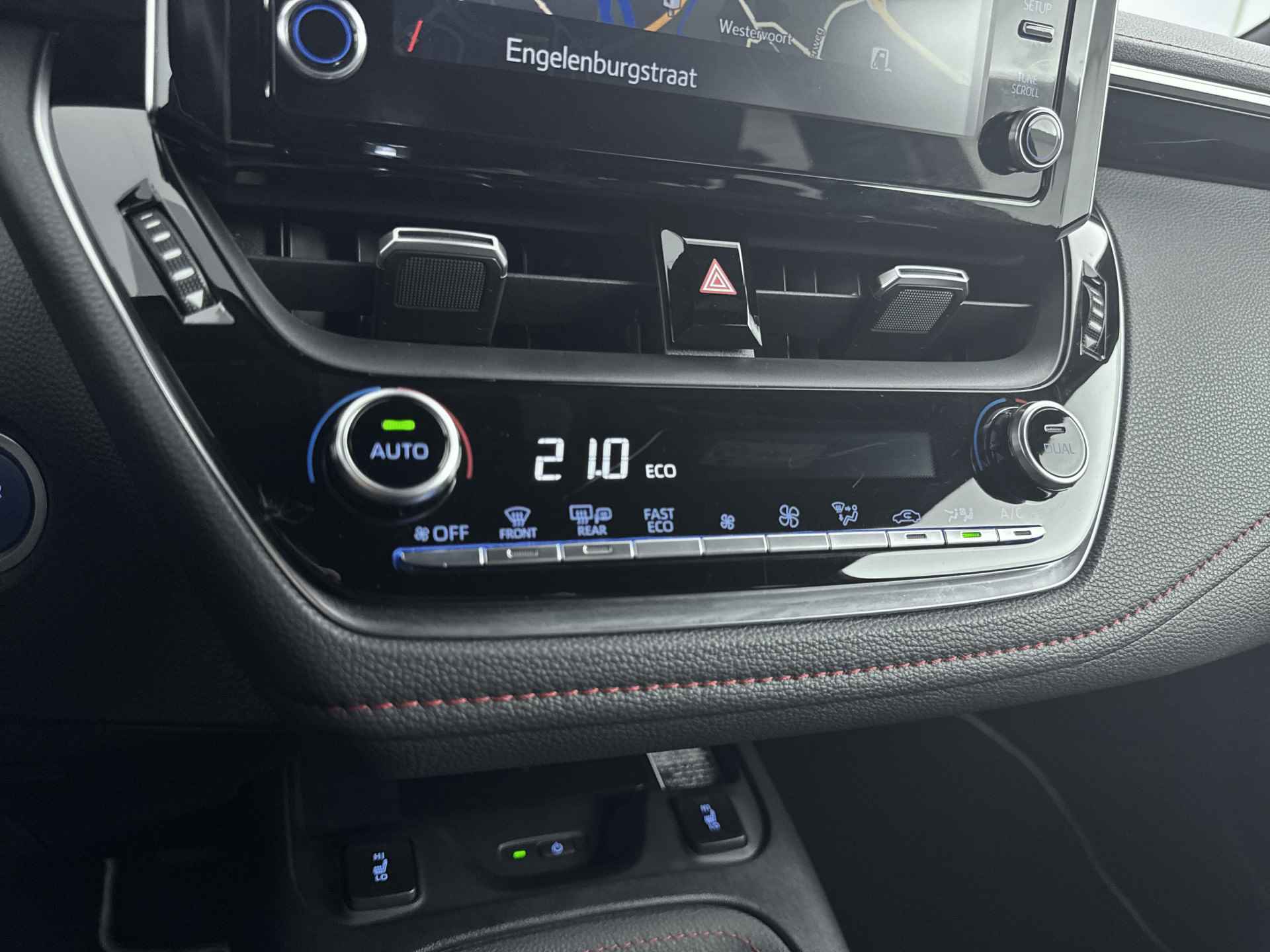 Toyota Corolla Touring Sports 2.0 Hybrid Executive Limited | Navigatie | Parkeerhulp | Elektrische achterklep | - 11/38