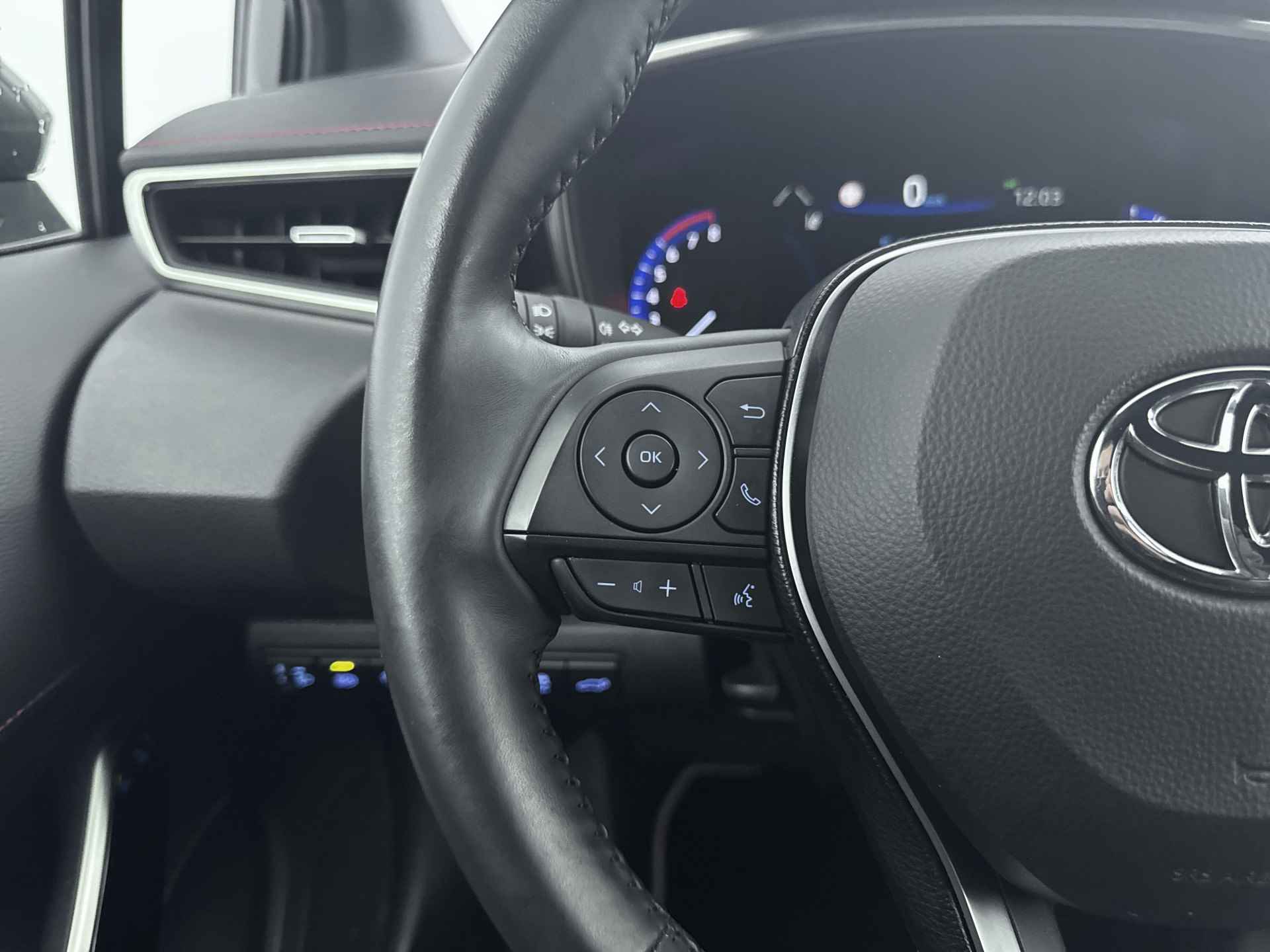 Toyota Corolla Touring Sports 2.0 Hybrid Executive Limited | Navigatie | Parkeerhulp | Elektrische achterklep | - 21/38