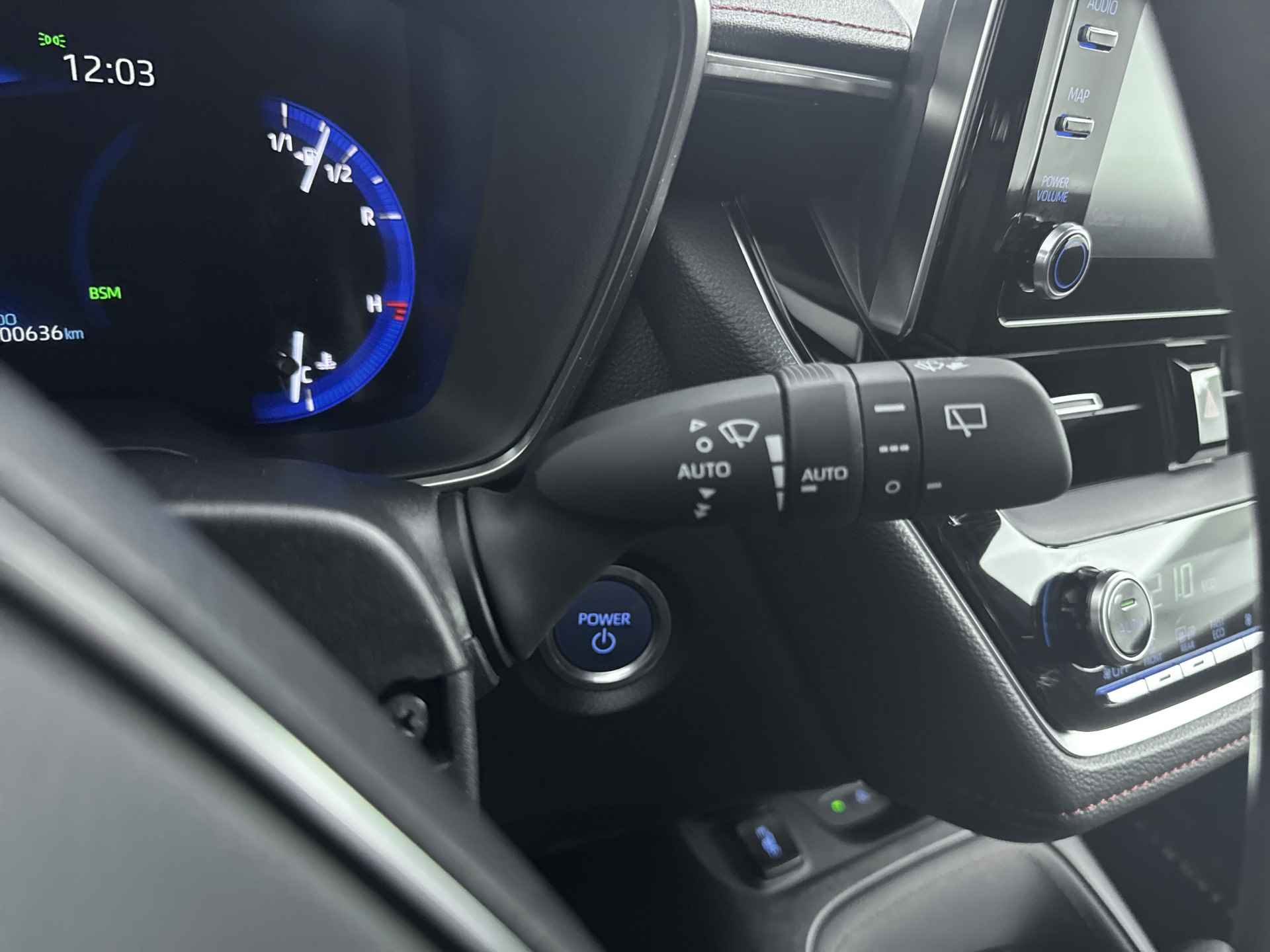 Toyota Corolla Touring Sports 2.0 Hybrid Executive Limited | Navigatie | Parkeerhulp | Elektrische achterklep | - 24/38