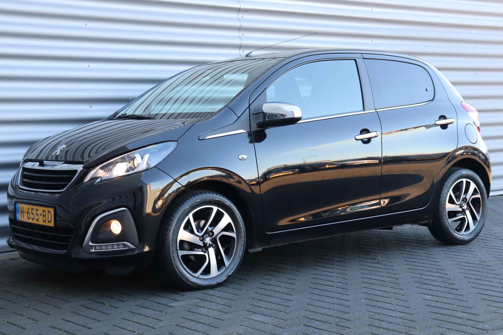 Peugeot 108 1.0 e-VTI 74PK ALLURE / NAVI / CLIMA / LED / 15" LMV / CAMERA / BLUETOOTH / 1E EIGENAAR / NIEUWSTAAT !! - 6/35