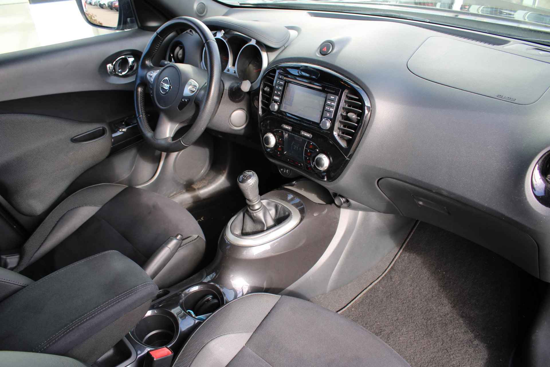 Nissan Juke 1.2 DIG-T S/S N-Connecta 115PK | Achteruitrijcamera | Navigatie | Cruise control | Elektrische zijspiegels | Climate control | Automatische regen/licht sensor | Keyless entry | - 17/40