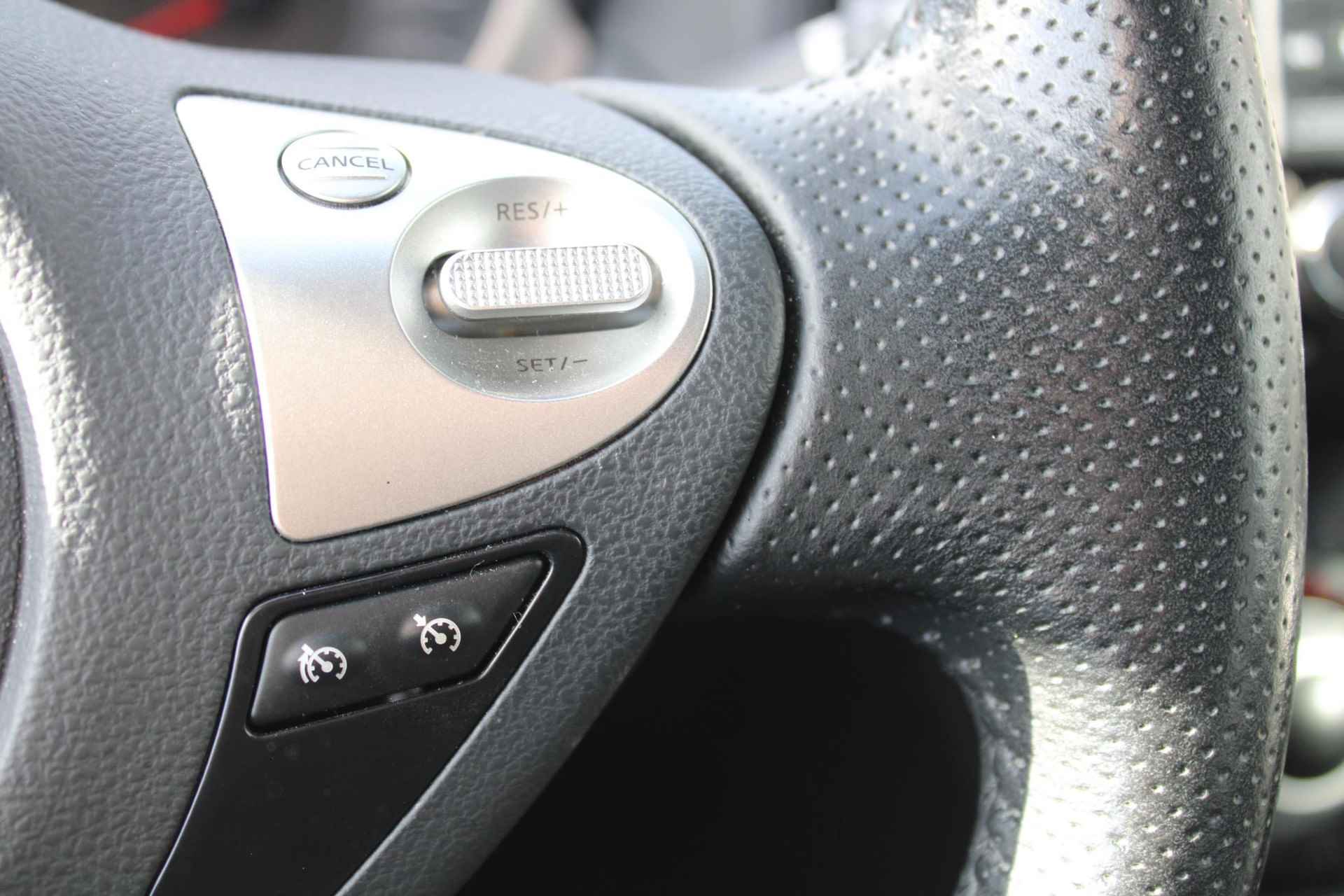 Nissan Juke 1.2 DIG-T S/S N-Connecta 115PK | Achteruitrijcamera | Navigatie | Cruise control | Elektrische zijspiegels | Climate control | Automatische regen/licht sensor | Keyless entry | - 33/40
