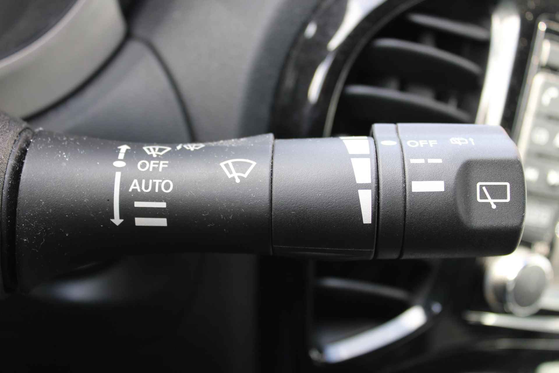 Nissan Juke 1.2 DIG-T S/S N-Connecta 115PK | Achteruitrijcamera | Navigatie | Cruise control | Elektrische zijspiegels | Climate control | Automatische regen/licht sensor | Keyless entry | - 35/40