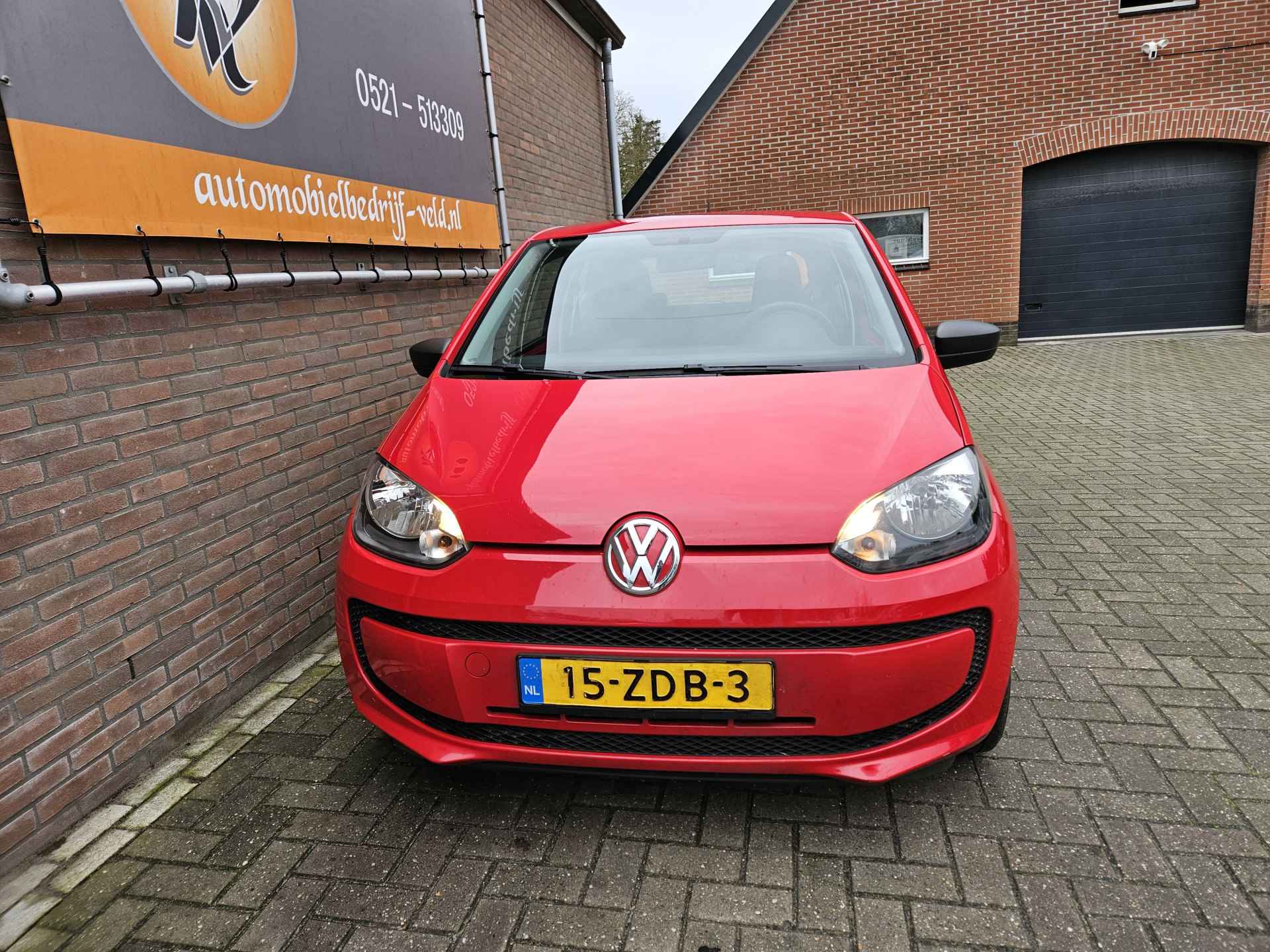 Volkswagen up! 1.0 take up! BlueMotion - 2/16