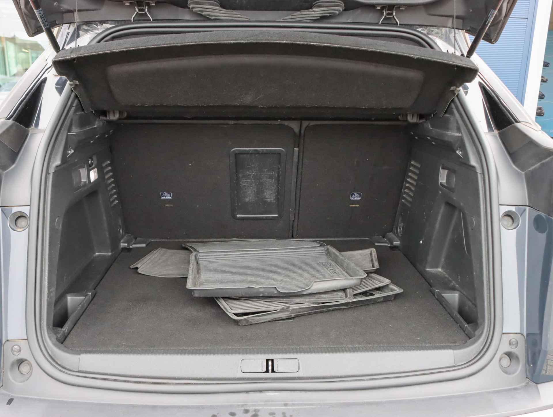 Peugeot 3008 SUV 1.6 180pk Automaat GT-Line | Apple carplay/Android auto | Stoelverwarming | Keyless entry/start - 11/48