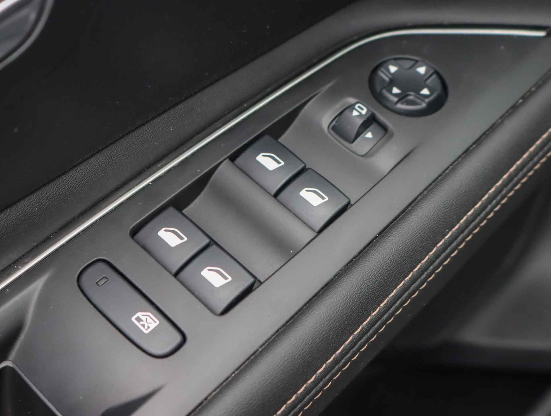 Peugeot 3008 SUV 1.6 180pk Automaat GT-Line | Apple carplay/Android auto | Stoelverwarming | Keyless entry/start - 13/48