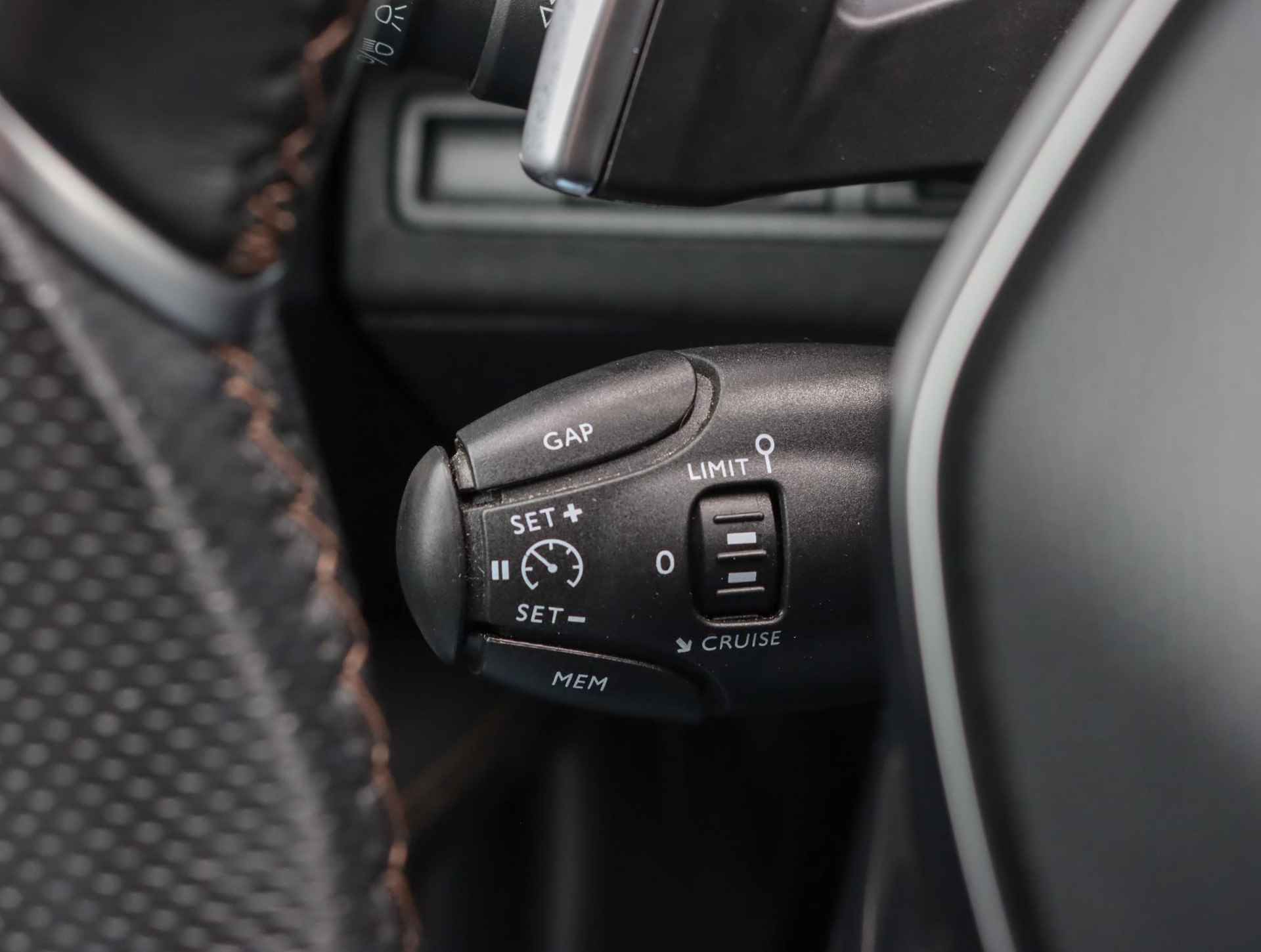 Peugeot 3008 SUV 1.6 180pk Automaat GT-Line | Apple carplay/Android auto | Stoelverwarming | Keyless entry/start - 20/48