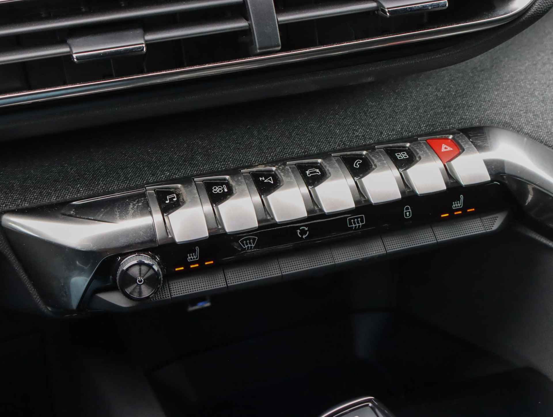 Peugeot 3008 SUV 1.6 180pk Automaat GT-Line | Apple carplay/Android auto | Stoelverwarming | Keyless entry/start - 26/48