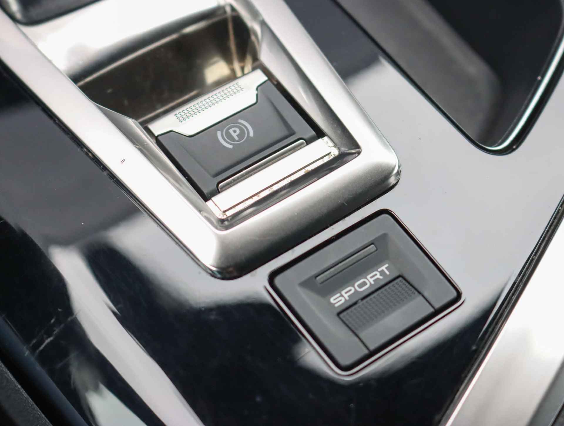 Peugeot 3008 SUV 1.6 180pk Automaat GT-Line | Apple carplay/Android auto | Stoelverwarming | Keyless entry/start - 30/48