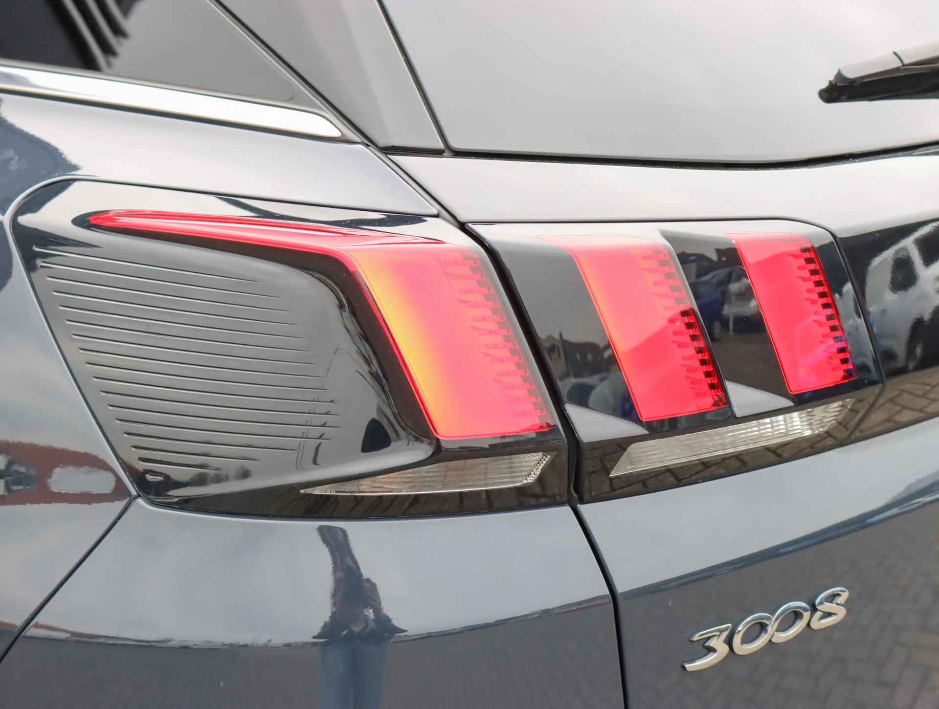 Peugeot 3008 SUV 1.6 180pk Automaat GT-Line | Apple carplay/Android auto | Stoelverwarming | Keyless entry/start - 43/48