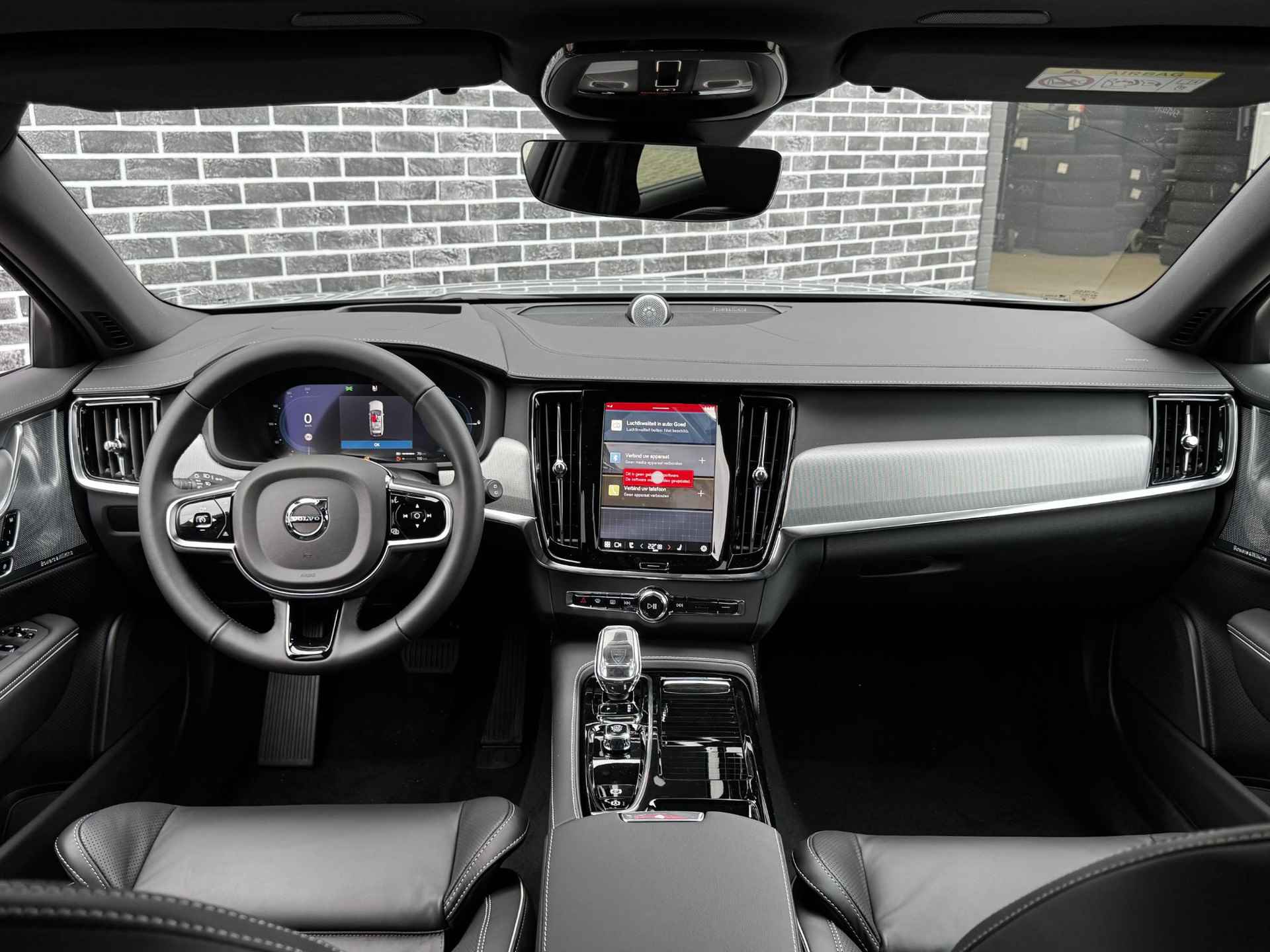 Volvo V90 2.0 T8 Recharge AWD Ultra Dark | Extra getint glas| Schuifdak | Bower en Wilkins audio | Luchtvering | Contourstoelen Nappa leder | Stoel en stuurverwarming | 20" 5-dubbel spaak - 7/20