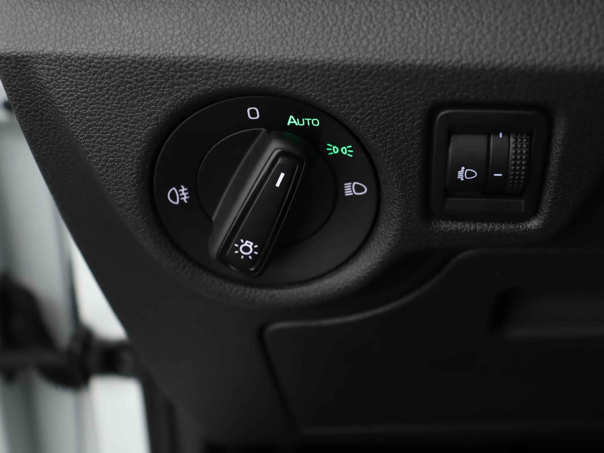 Skoda Kamiq 1.0 TSI 110 PK DSG Ambition | Apple CarPlay | Virtual Display | Cruise Control | Parkeerhulp | Getint Glas | Camera | - 26/47