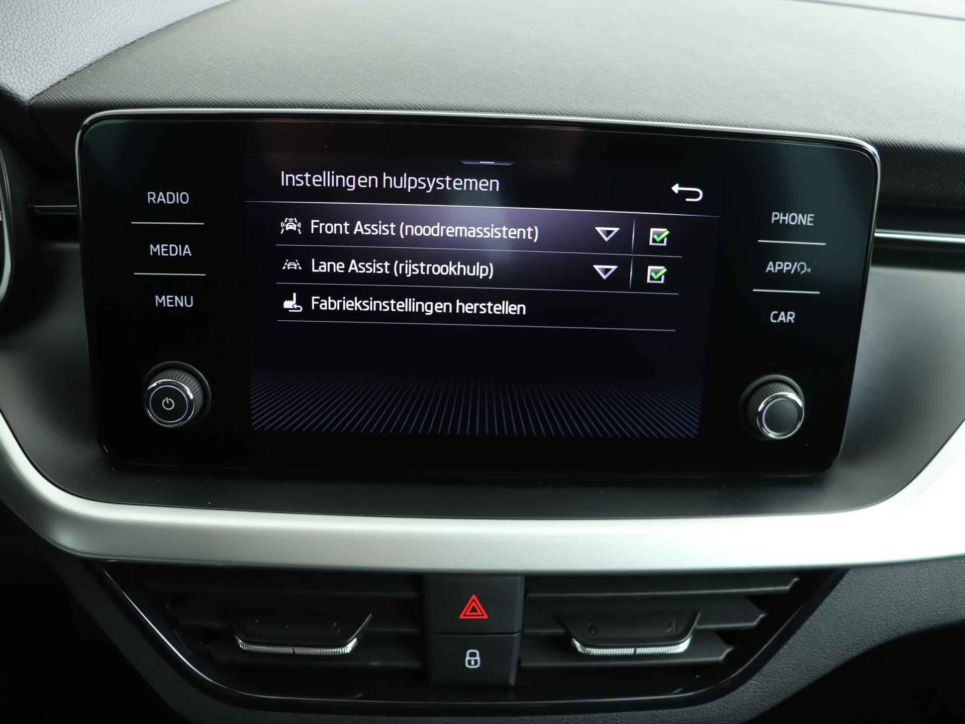Skoda Kamiq 1.0 TSI 110 PK DSG Ambition | Apple CarPlay | Virtual Display | Cruise Control | Parkeerhulp | Getint Glas | Camera | - 39/47