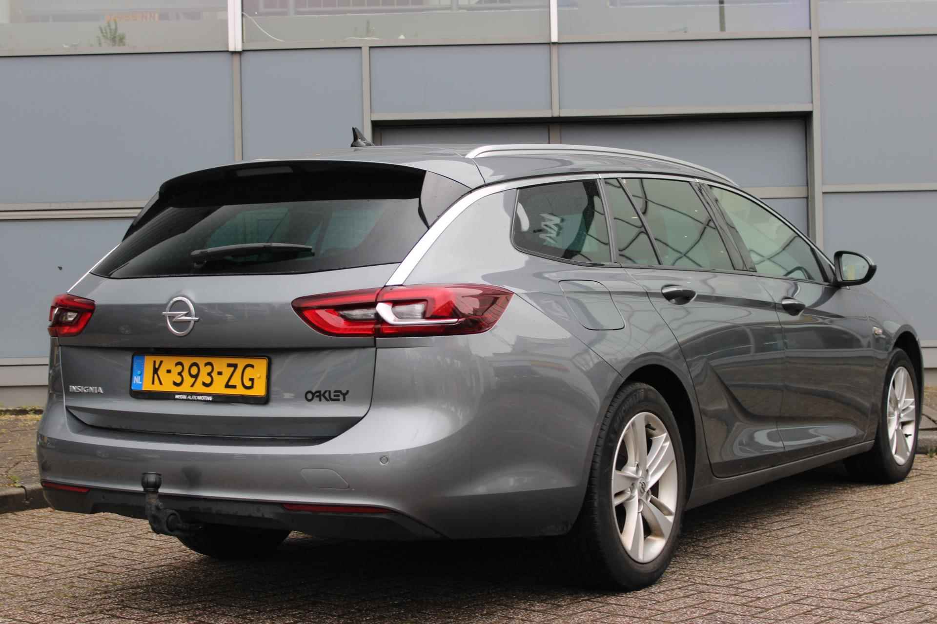 Opel Insignia Sports Tourer 1.5 Turbo 165PK INNOVATION Aut. | Navi | Camera | Stoel/stuurverw. | AGR-Stoelen | El. klep | LED | PDC V+A | LMV 17inch | Trekhaak - 2/25