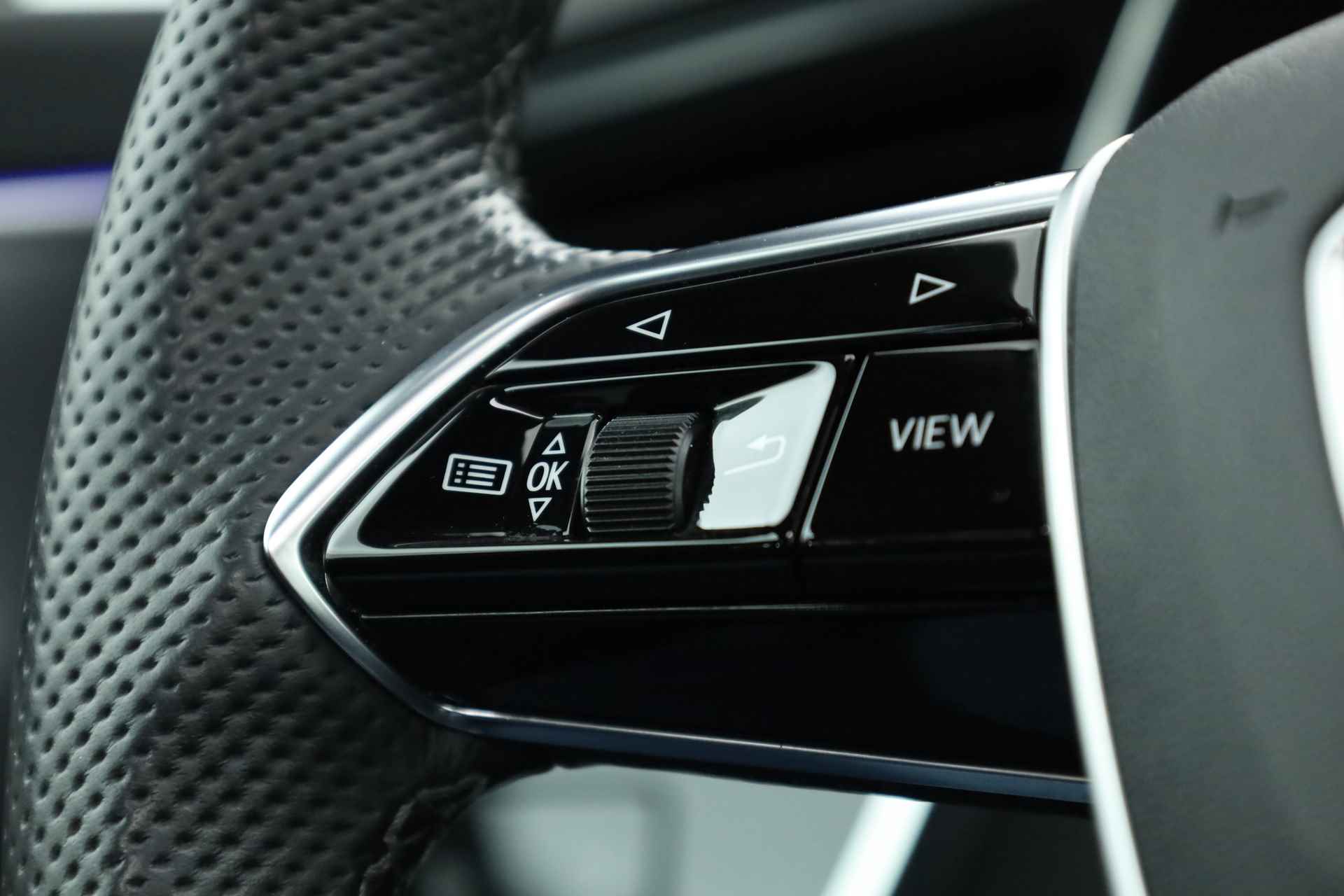 Audi A6 Avant 55 TFSI e quattro Competition | Pano | HUD | Adapt. Cruise | Stoel- Stuurverw. | Keyless | Elek. Trekhaak | - 12/39