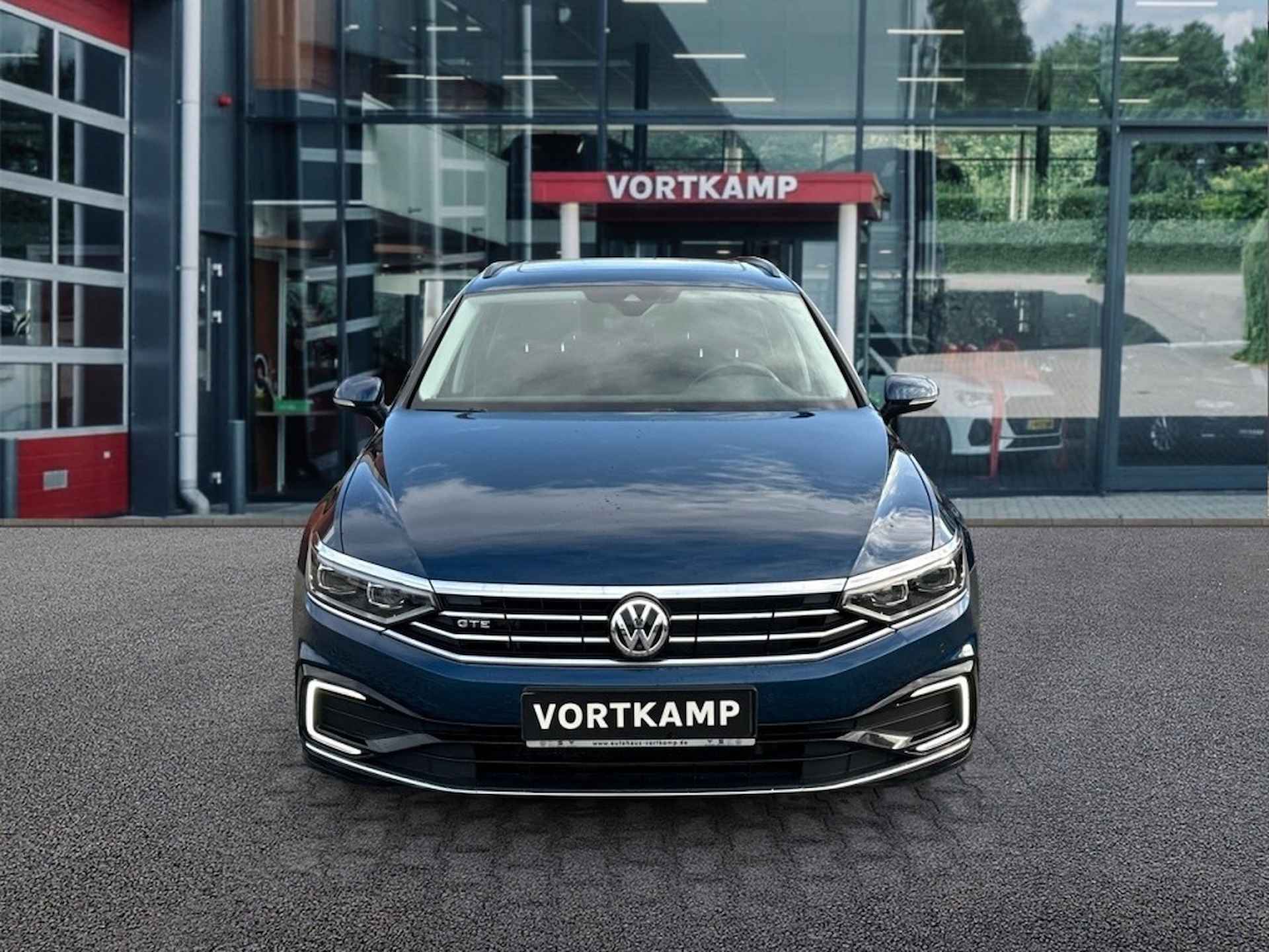 VOLKSWAGEN Passat Variant 1.4 TSI DSG GTE PANO-DAK/CAMERA/MEMORY/NAVI/ACC/STOELVERW - 2/26