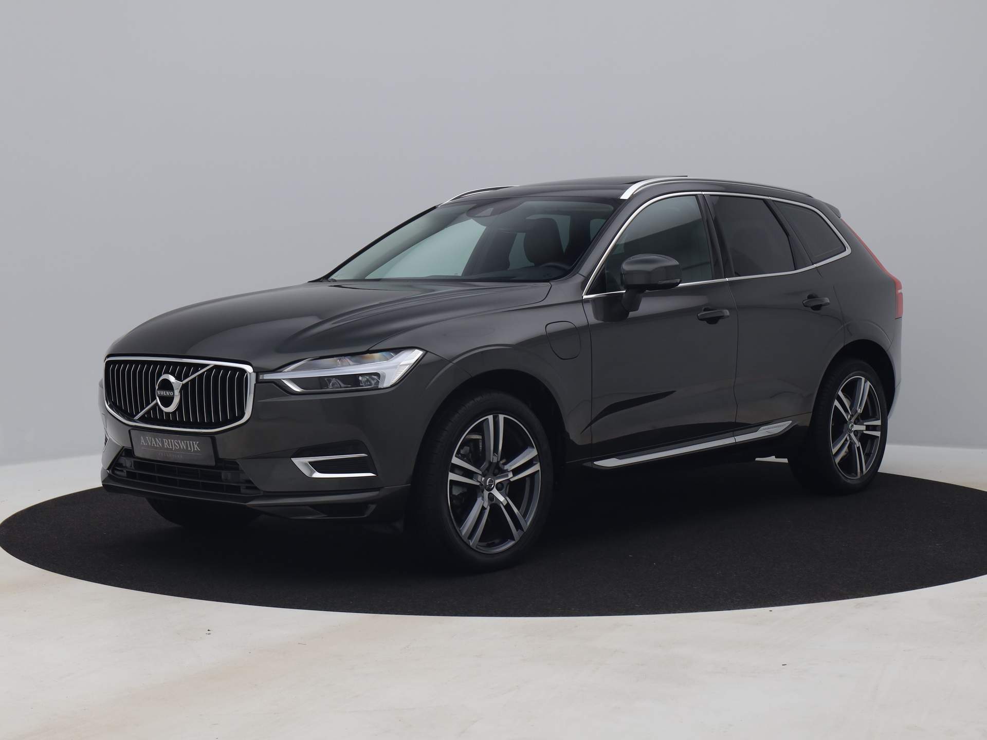 Volvo XC60 2.0 T8 Twin Engine AWD Inscription | PANO | HUD | CAMERA | STOELVERW.