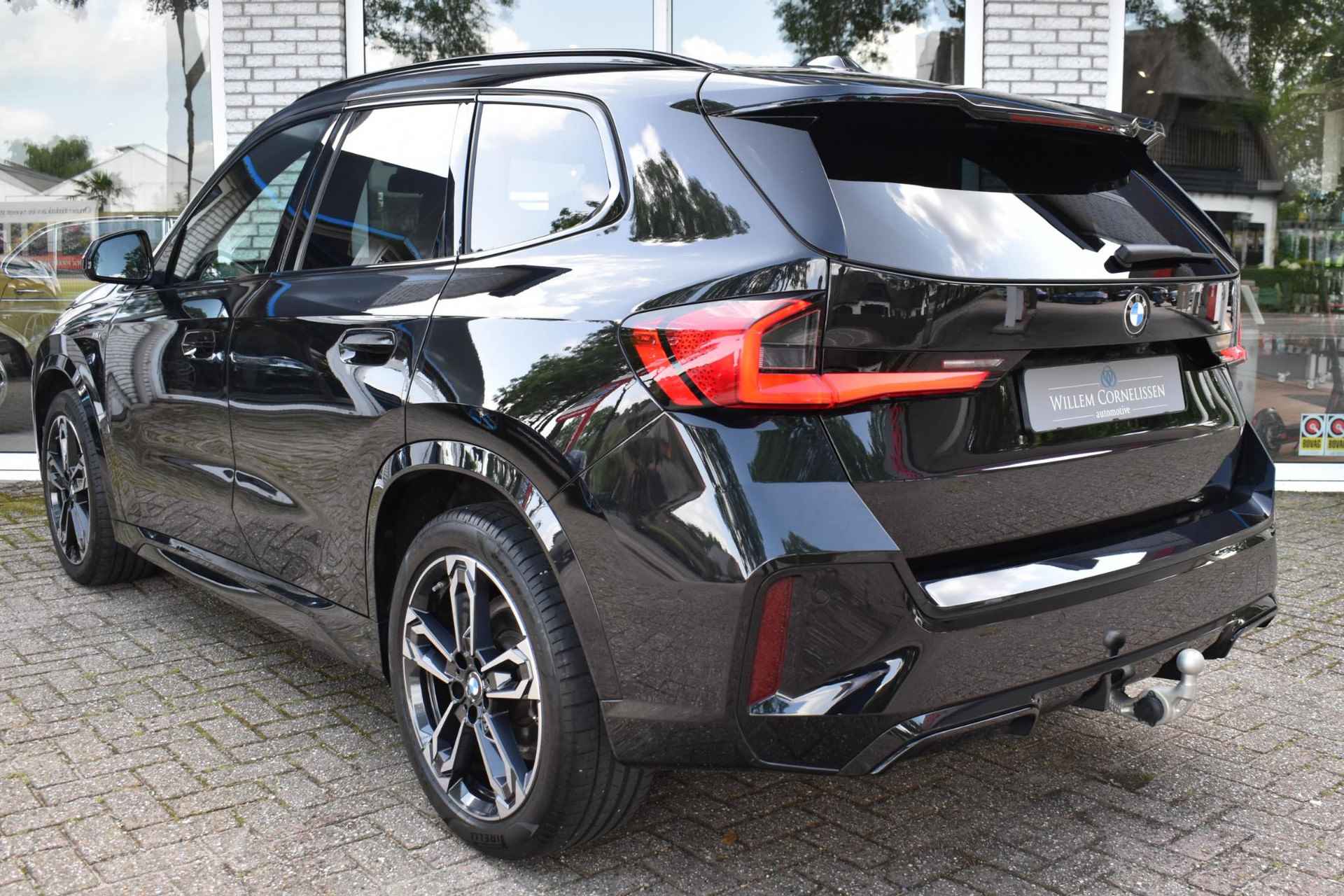 BMW X1 sDrive18i Aut M-Sport NL auto Camera Leder Trekhaa - 23/63