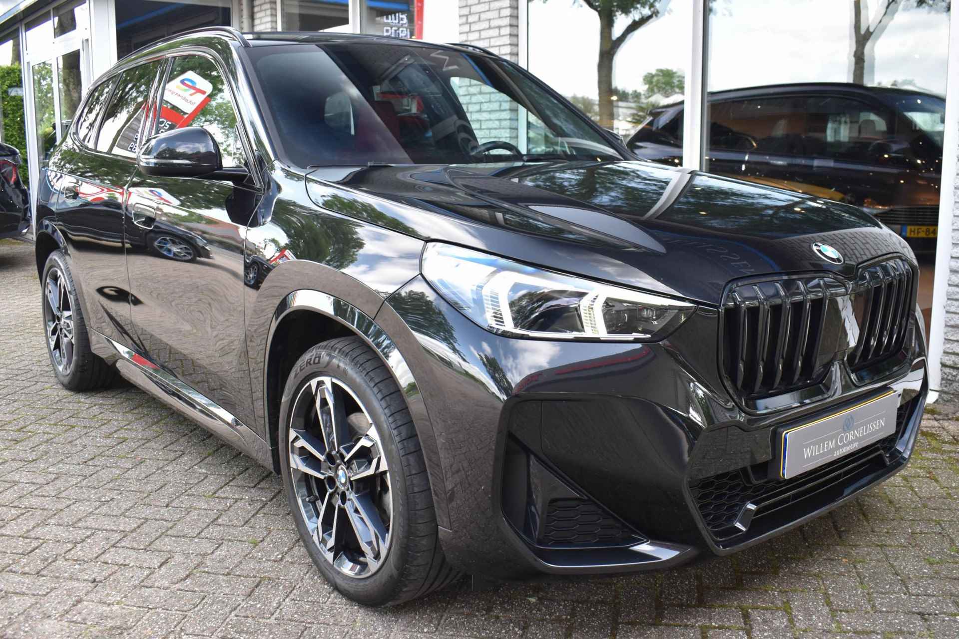 BMW X1 sDrive18i Aut M-Sport NL auto Camera Leder Trekhaa - 31/63