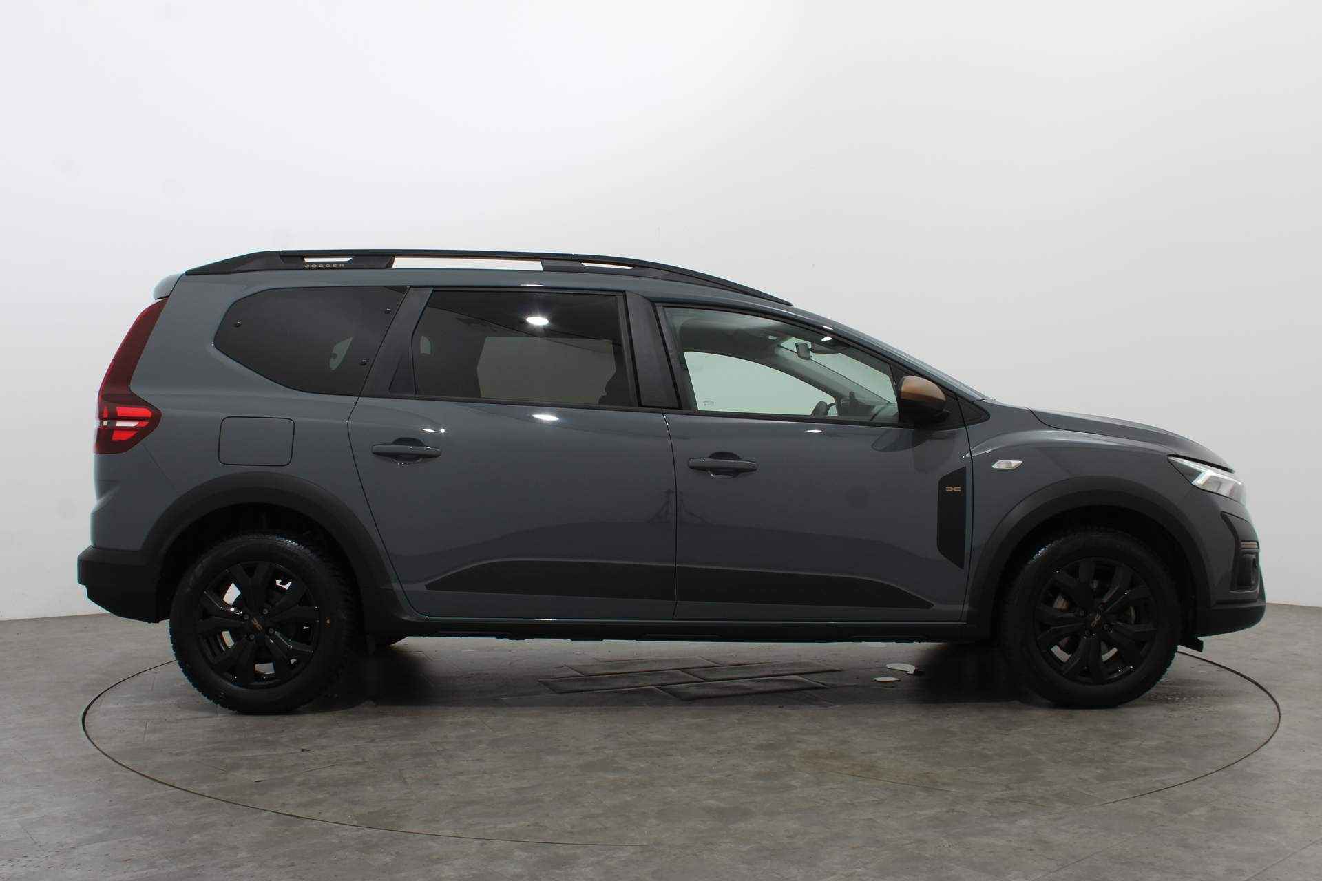 Dacia Jogger 1.0 TCE 110PK EXTREME 7-P | Camera | Clima | Privacy Glass - 8/52