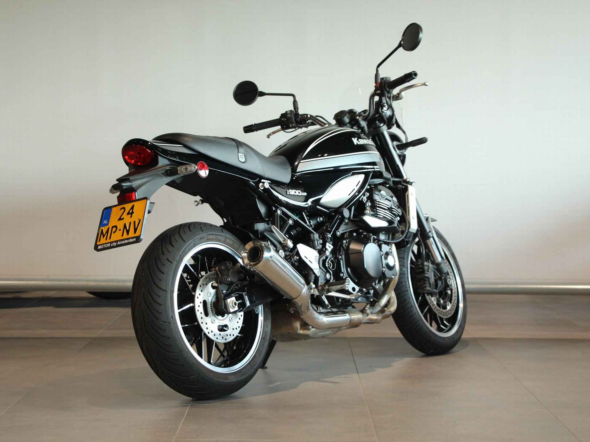 Kawasaki Z 900 RS - 8/12