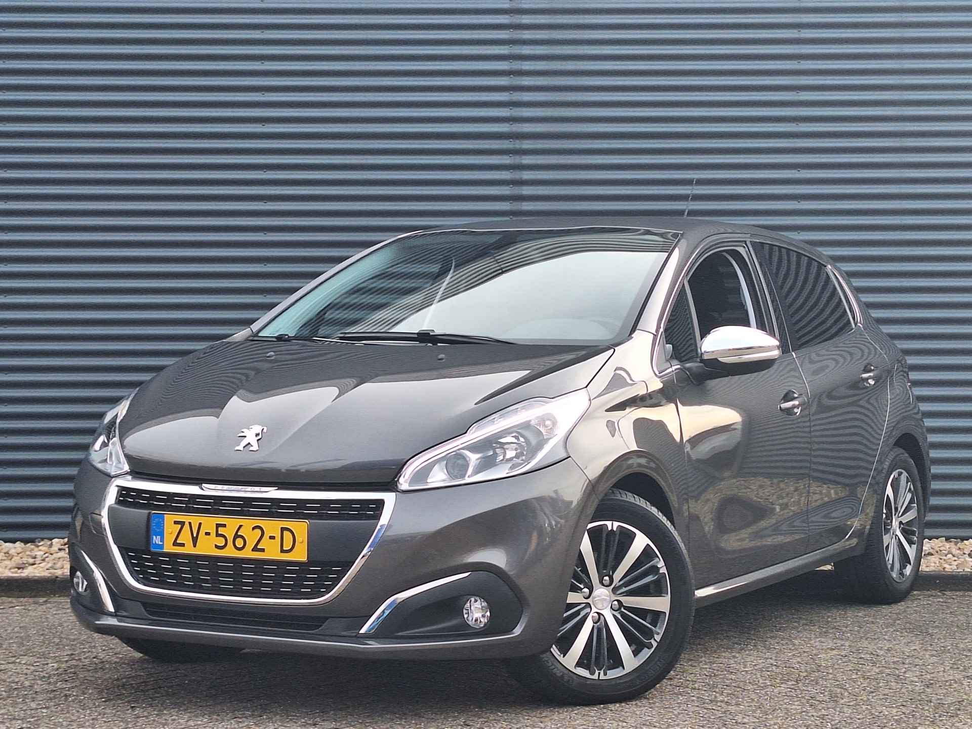 Peugeot 208 1.2 PureTech Allure 110pk | Automaat | Camera | Navigatie | Climate Control | Cruise Control | Apple Carplay en Android Auto | Lage Kilometerstand met NAP | Ingeruild van eerste eigenaar !! - 45/50