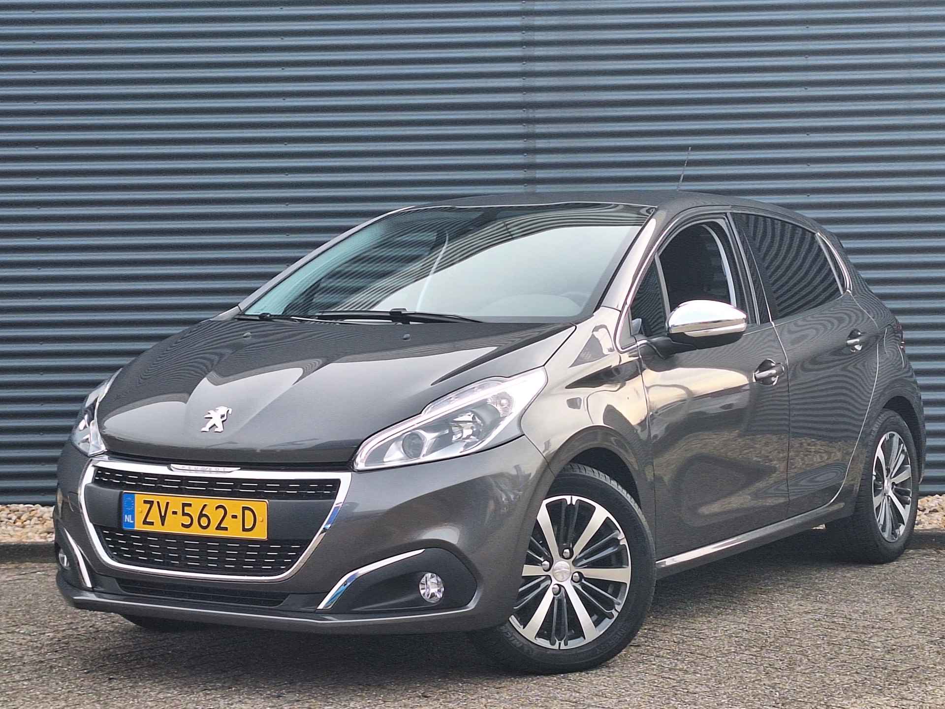 Peugeot 208 1.2 PureTech Allure 110pk | Automaat | Camera | Navigatie | Climate Control | Cruise Control | Apple Carplay en Android Auto | Lage Kilometerstand met NAP | Ingeruild van eerste eigenaar !! - 48/50