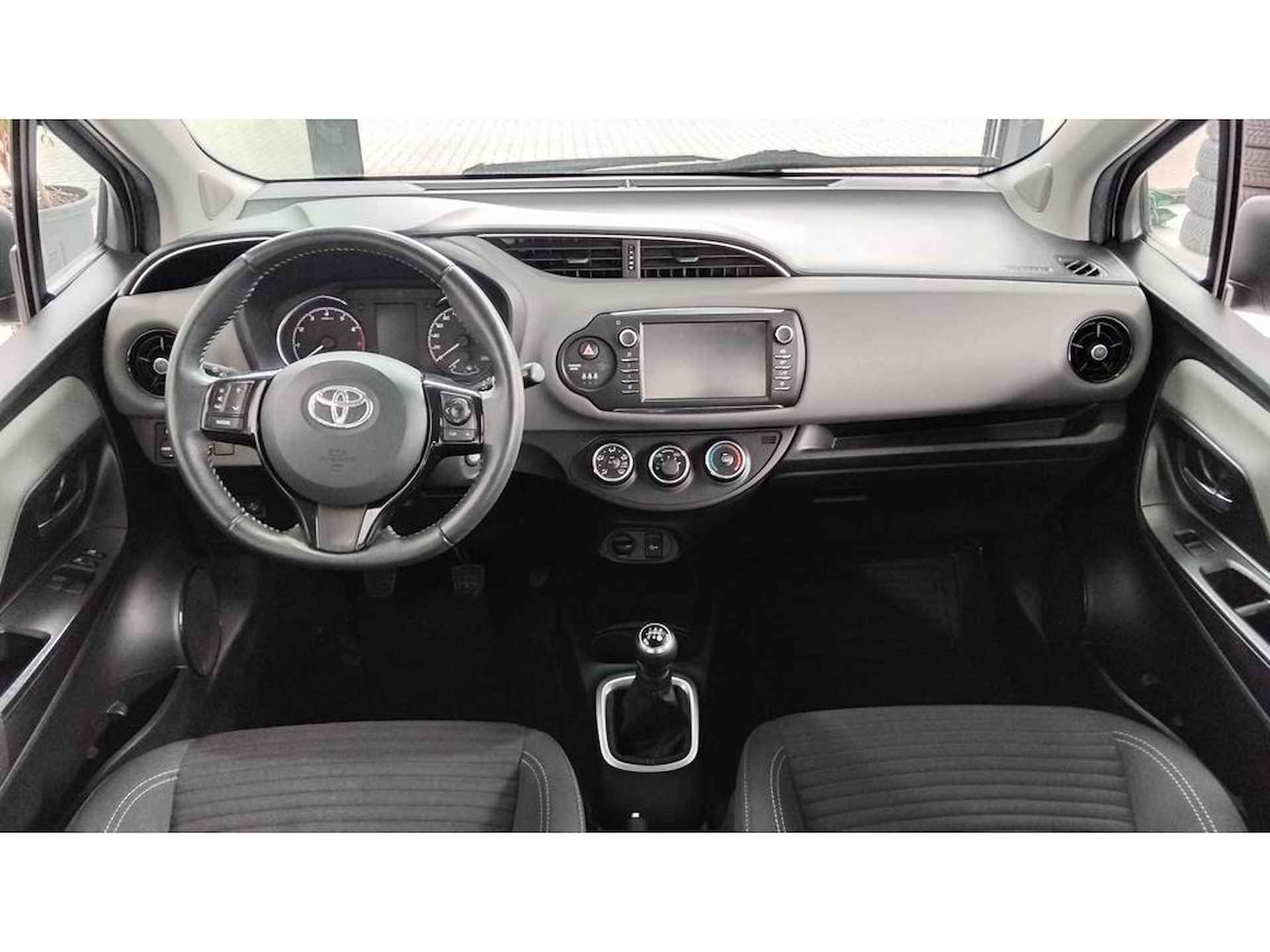 Toyota Yaris 1.0 VVT-i Active Navi Camera Stoelverw - 7/24