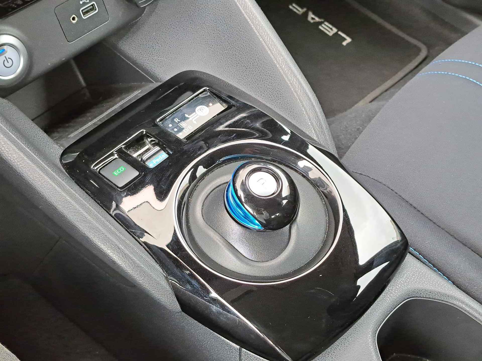 Nissan LEAF Acenta 40 kWh | Navigatie | DAB | Cruise Control Adaptief | Dodenhoek Detectie | Automaat - 29/31
