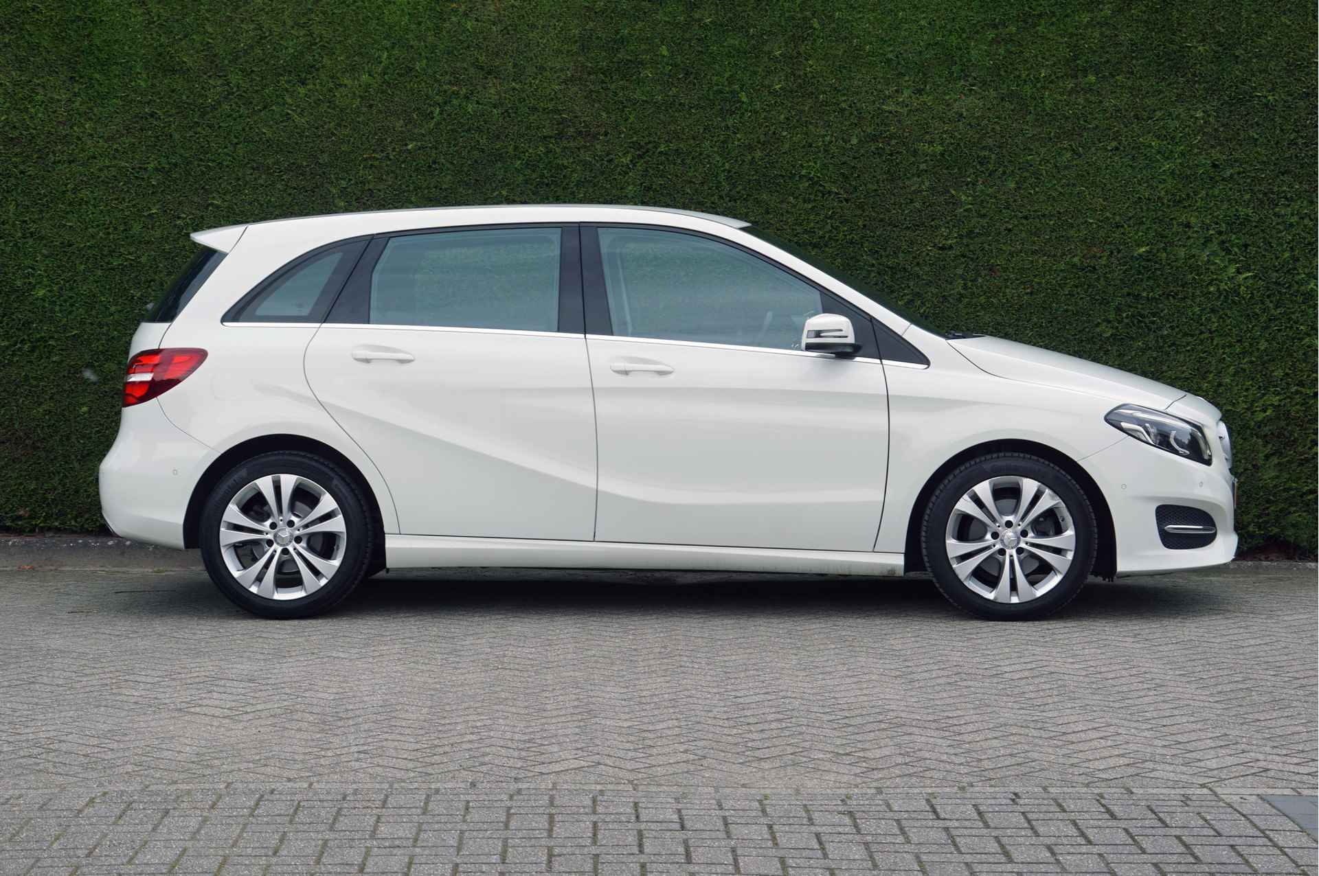 Mercedes-Benz B-Klasse B 180 Ambition | Camera Stoelverwarming | Dealeronderhouden - 4/45