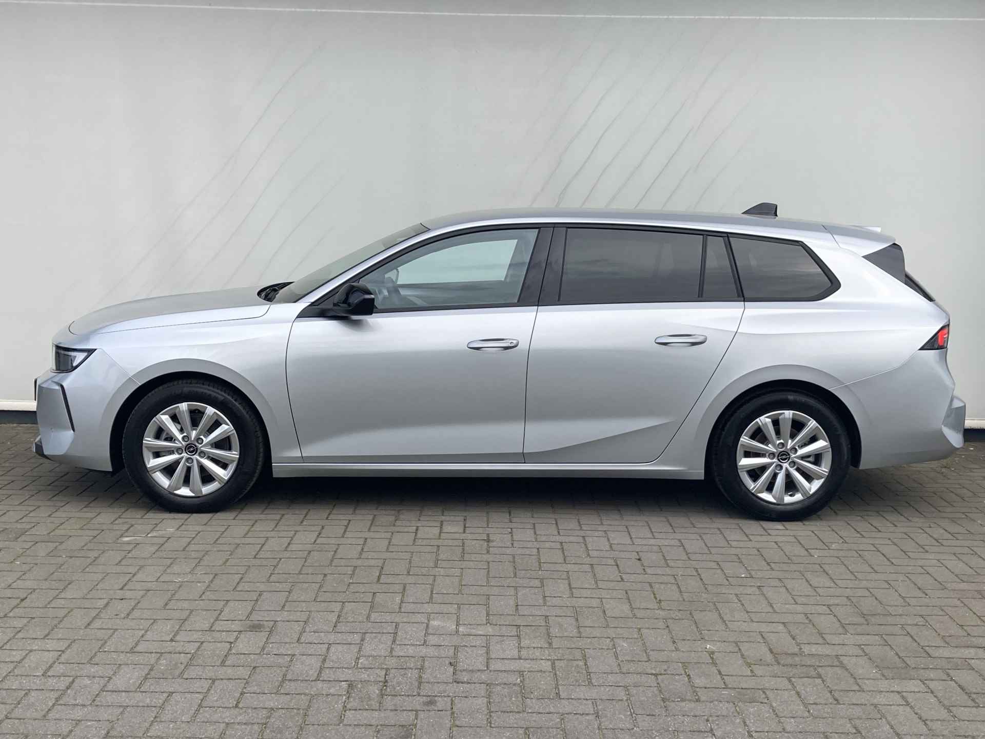 Opel Astra 1.2 110PK Sports Tourer Edition | NAVIGATIE | ECC-AIRCO | DAB+ | KEYLESS | PDC V+A | APPLE/ANDROID AUTO | GR LICHT ASSISTENT | L - 3/37