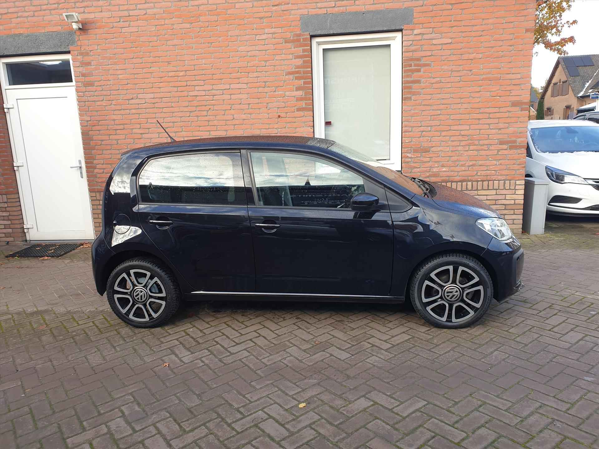 Volkswagen Up! 1.0 60PK 4D BMT - 2/22