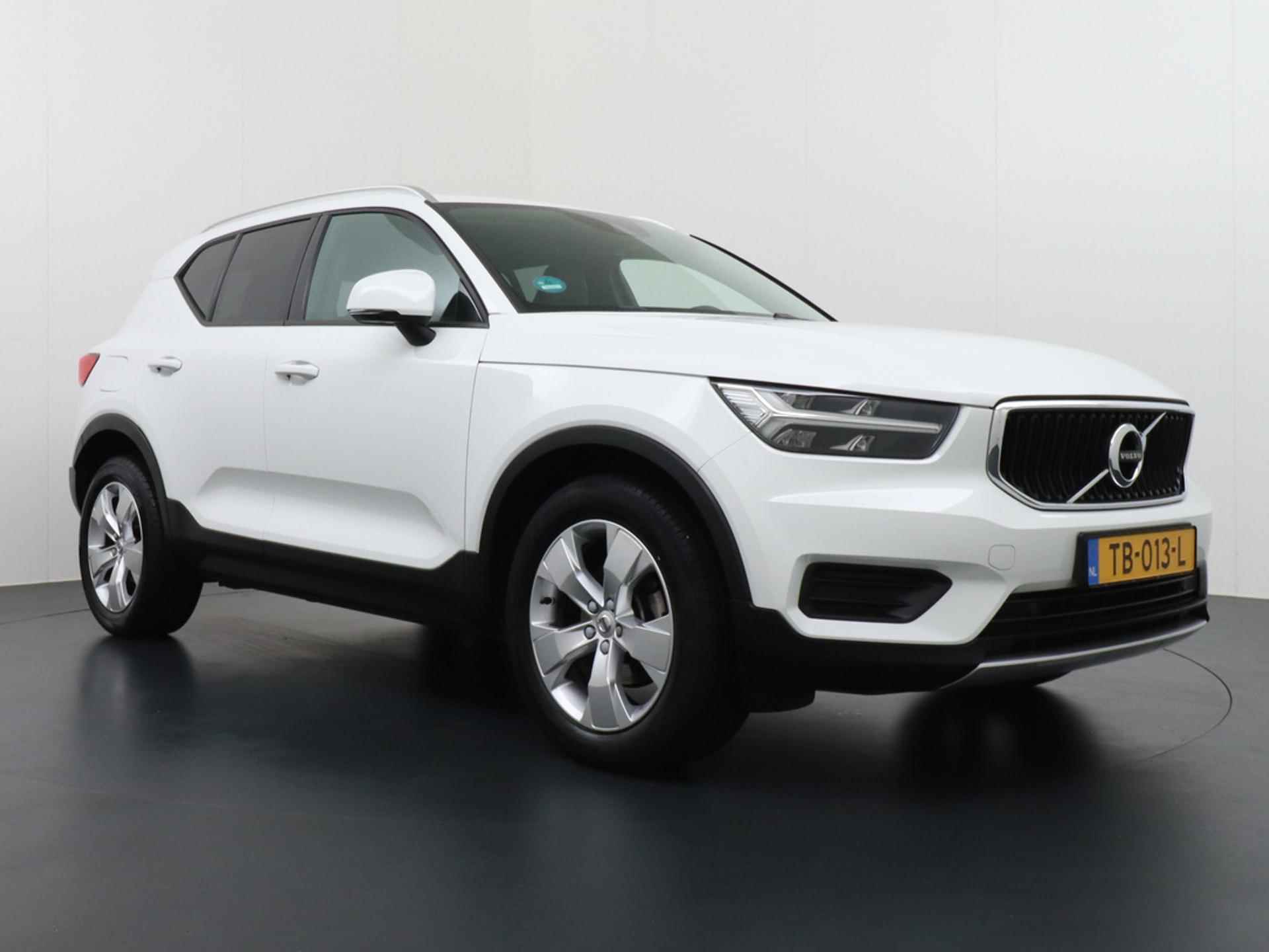 Volvo XC40 1.5 T3 Momentum Trekhaak/Apple Carplay/Leder/Electr stoelverst. etc. - 3/43