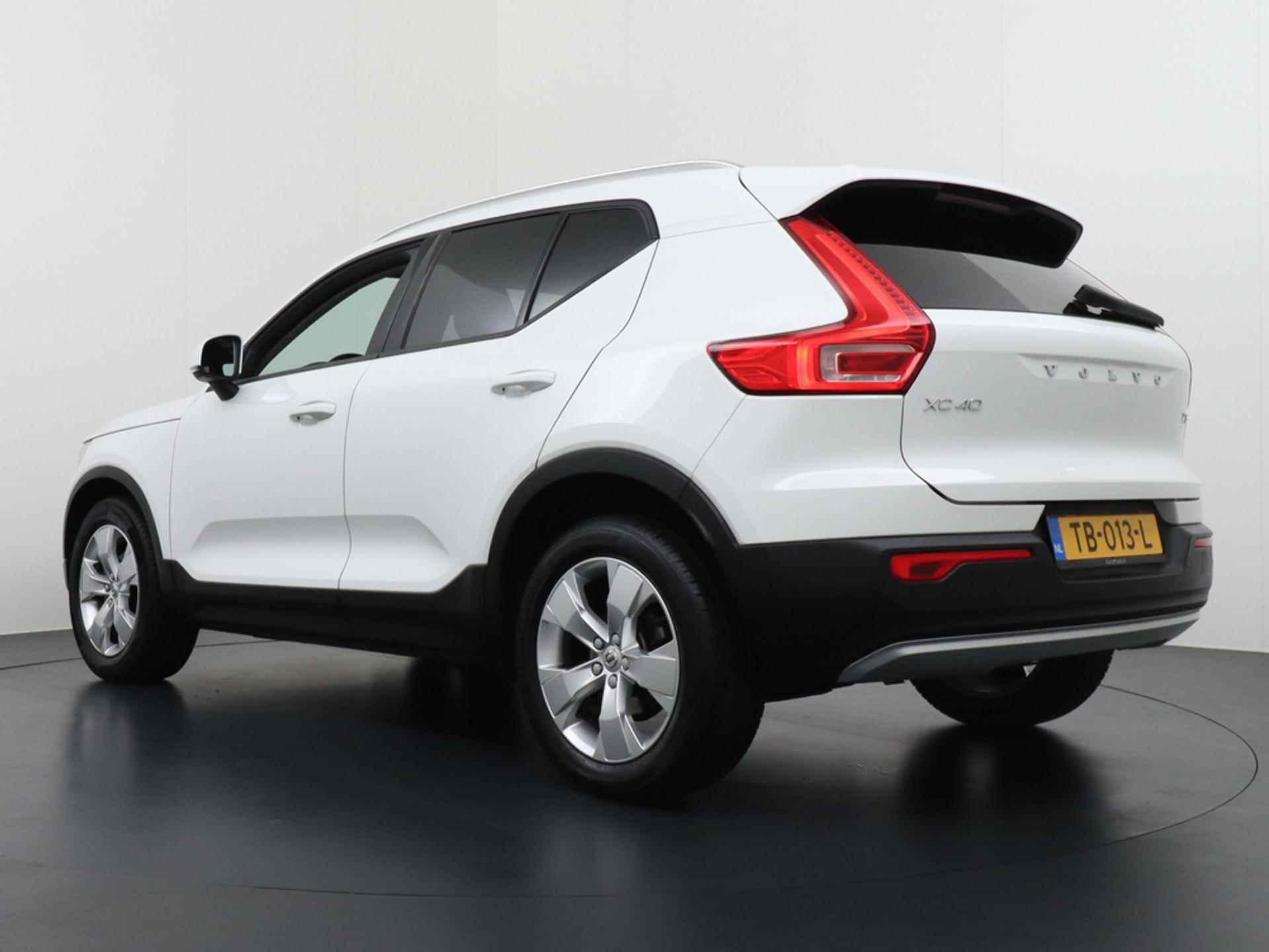 Volvo XC40 1.5 T3 Momentum Trekhaak/Apple Carplay/Leder/Electr stoelverst. etc. - 6/43