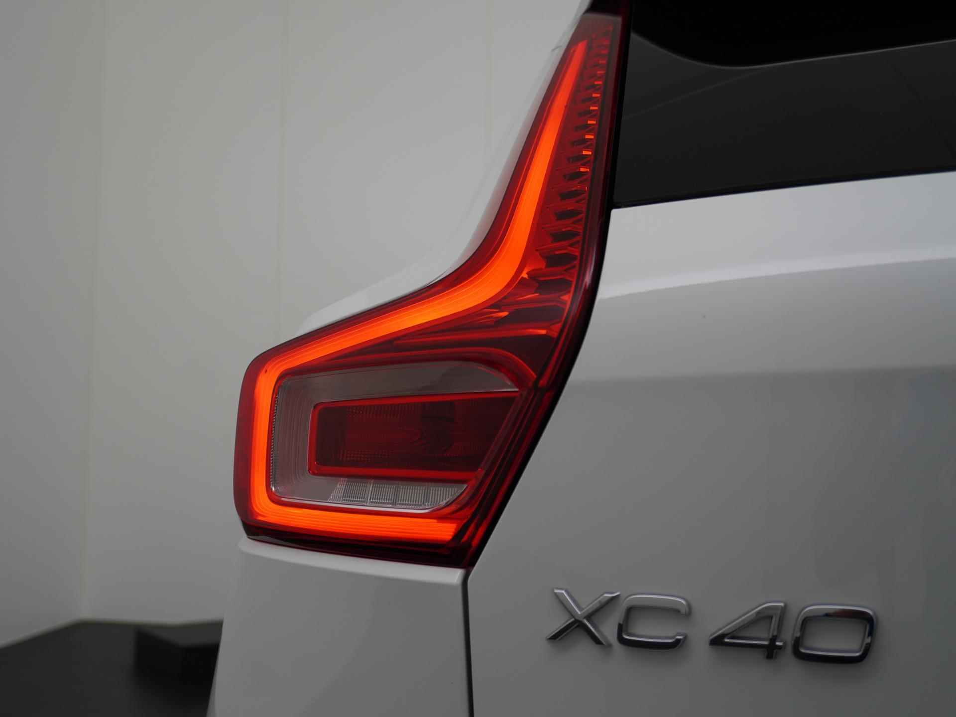 Volvo XC40 1.5 T3 Momentum Trekhaak/Apple Carplay/Leder/Electr stoelverst. etc. - 7/43