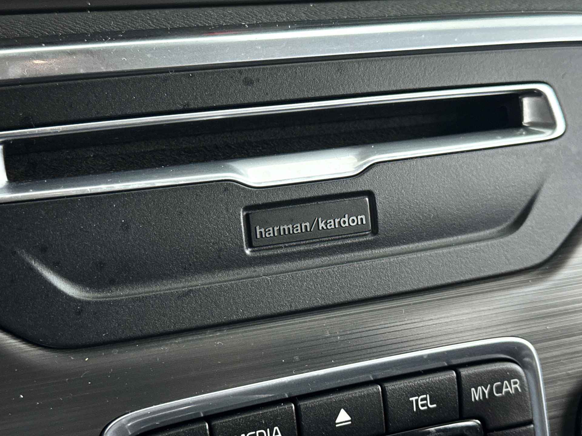 Volvo V70 T4 Inscription Edition | Stoelverwarming | Harman Kardon | Trekhaak - 22/34