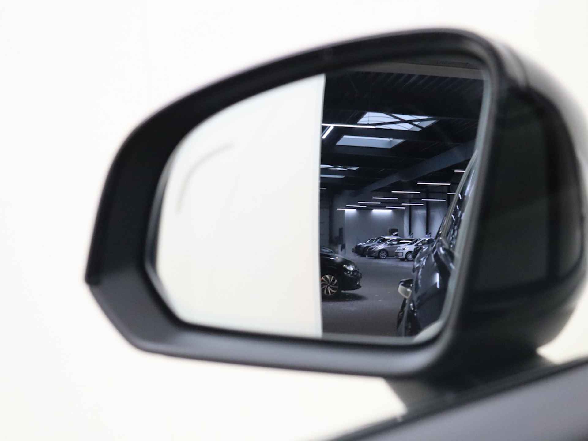 Volvo C40 Extended Range Ultimate 82 kWh | Black Edition | 20" velgen | Fu - 30/34
