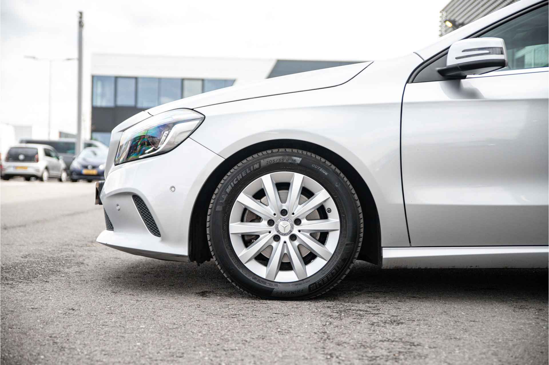 Mercedes-Benz A-Klasse 180 Business Solution | Camera | AMG Performance-stoelen | - 21/36