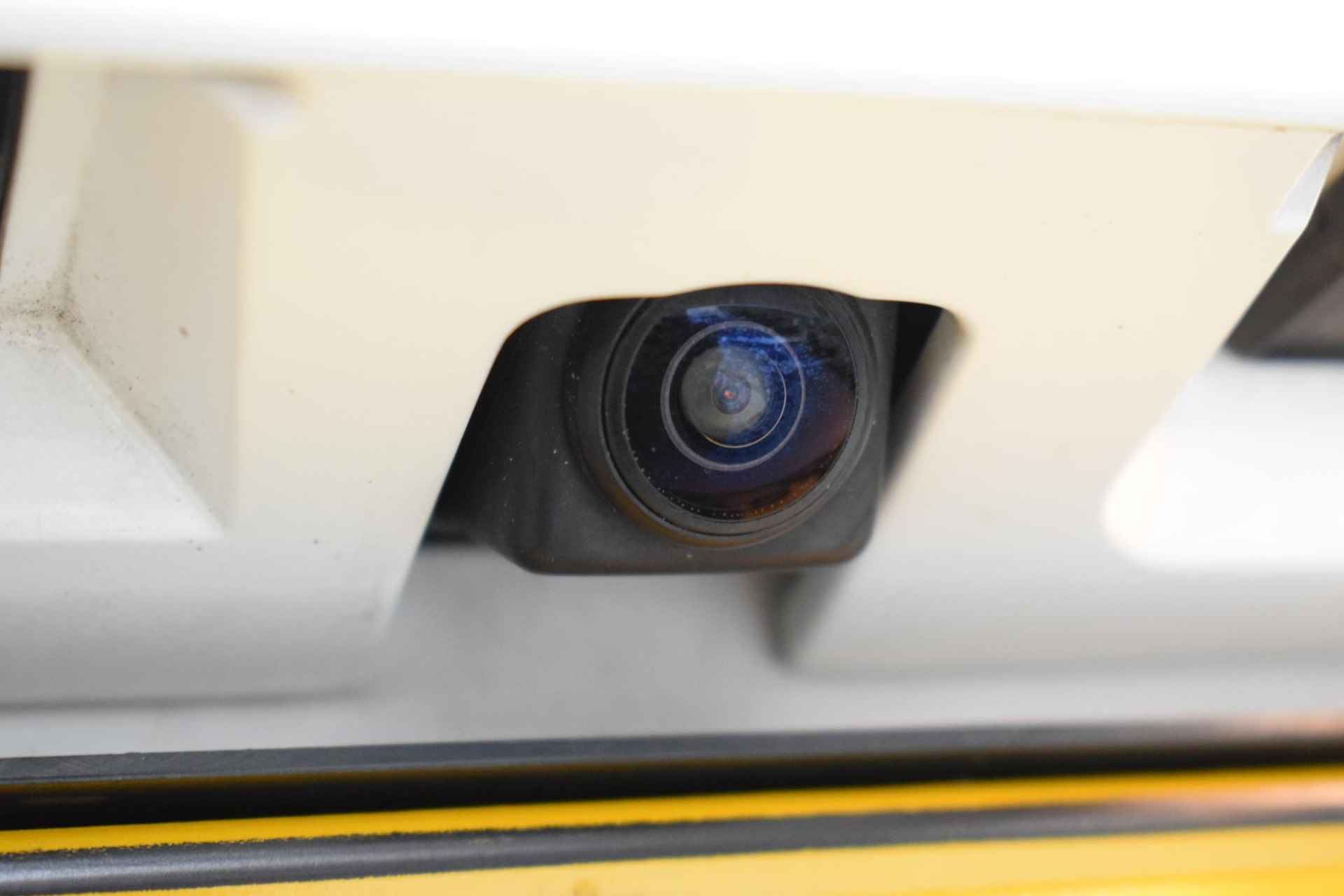 Nissan Qashqai 1.3 DIG-T N-Connecta | Panorma dak | 360-Camera | parkeersensoren | Trekhaak | Navigatie | Cruise control | Keyless entry | Apple Carplay/Android auto | - 14/60