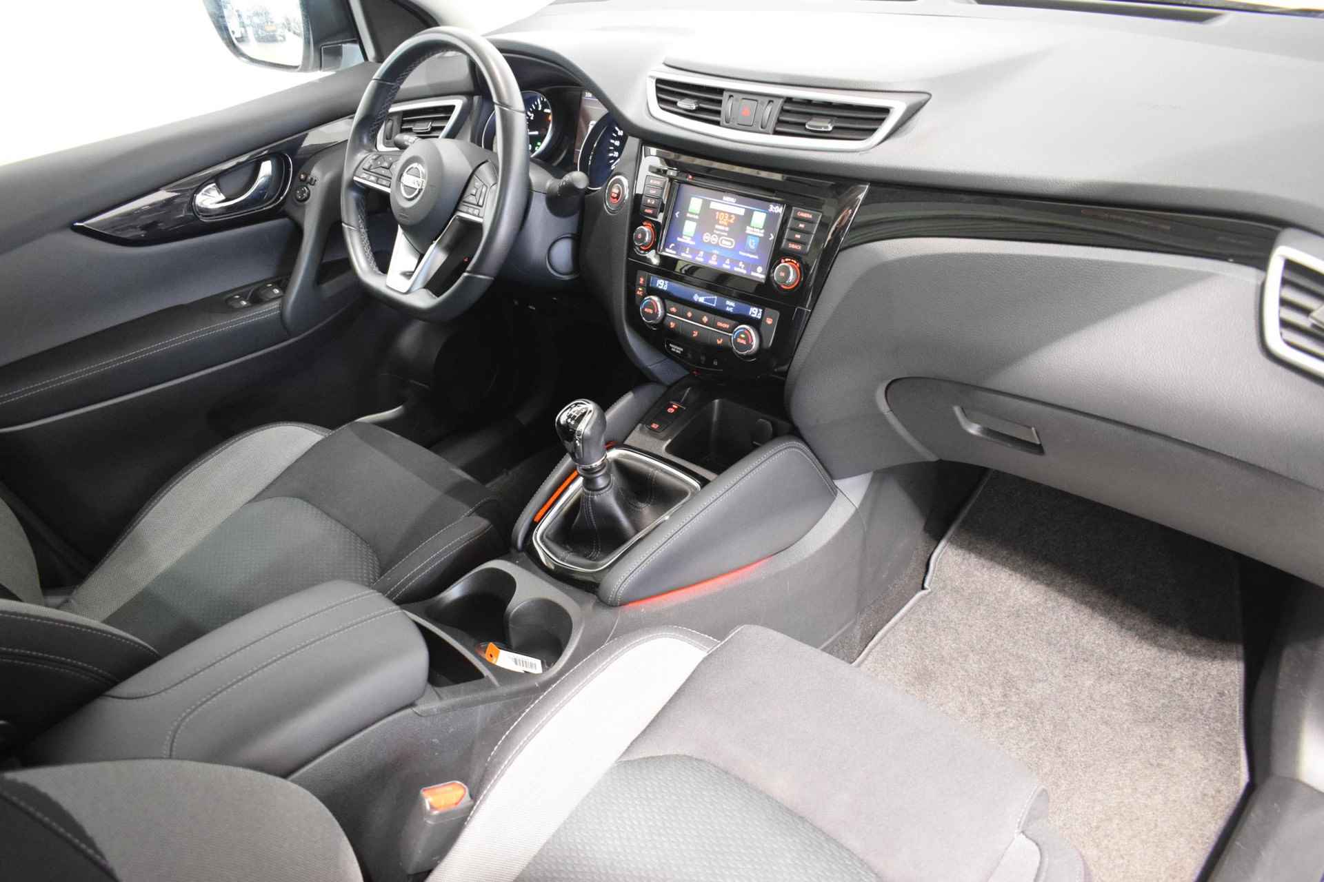 Nissan Qashqai 1.3 DIG-T N-Connecta | Panorma dak | 360-Camera | parkeersensoren | Trekhaak | Navigatie | Cruise control | Keyless entry | Apple Carplay/Android auto | - 22/60