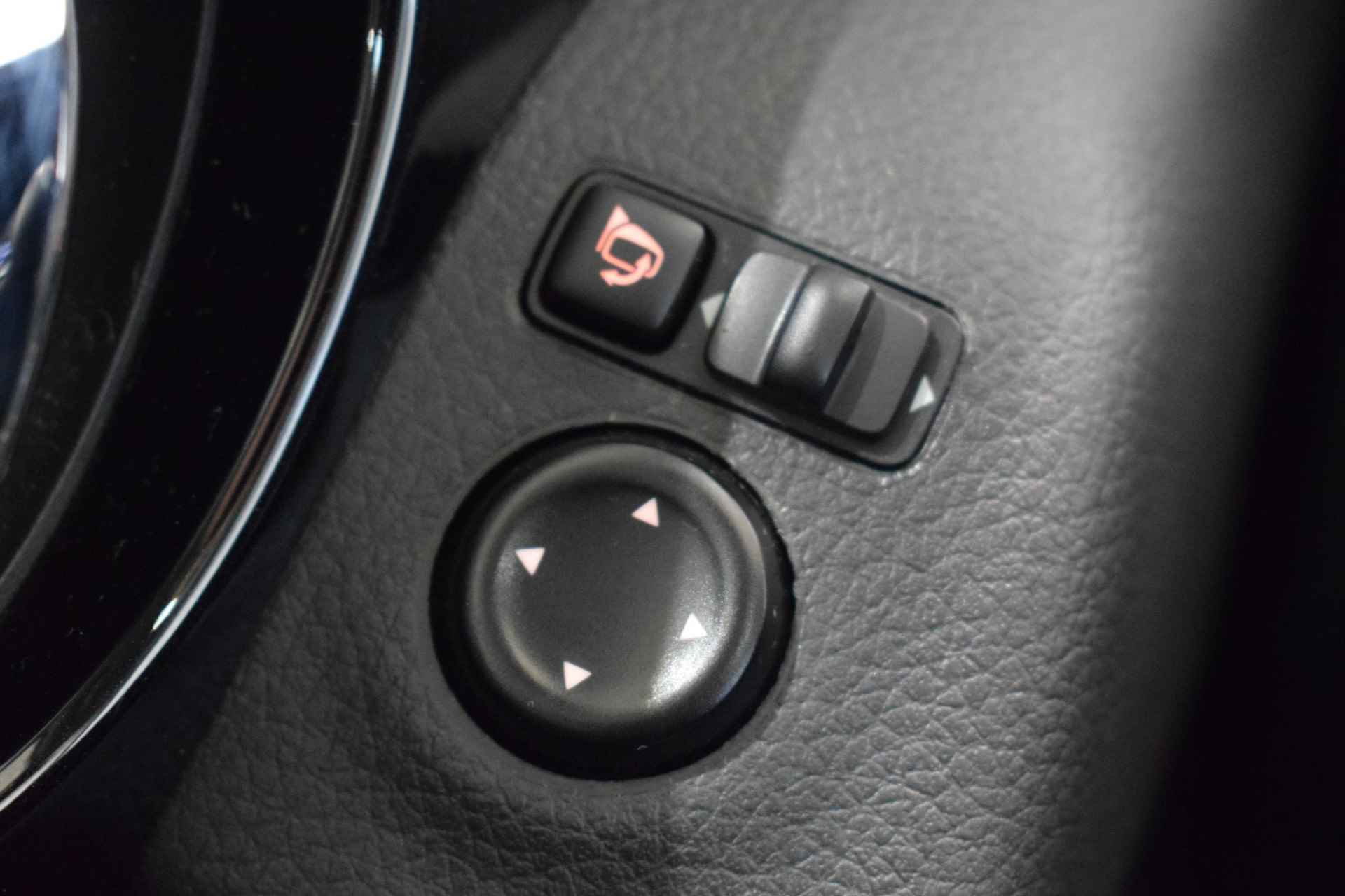 Nissan Qashqai 1.3 DIG-T N-Connecta | Panorma dak | 360-Camera | parkeersensoren | Trekhaak | Navigatie | Cruise control | Keyless entry | Apple Carplay/Android auto | - 48/60