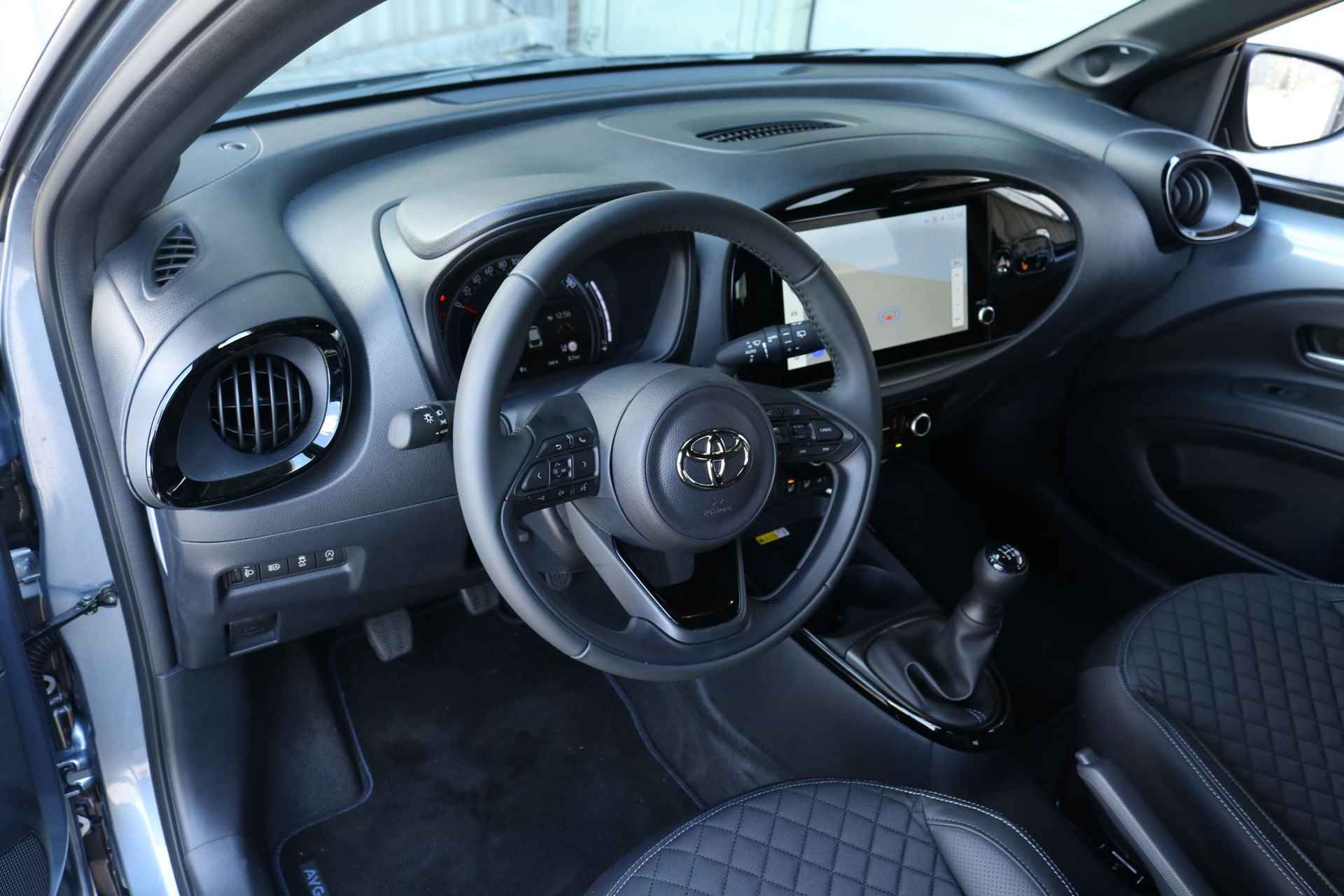 Toyota Aygo X 1.0 VVT-i MT Premium, DEMO VOORDEEL! - 11/34
