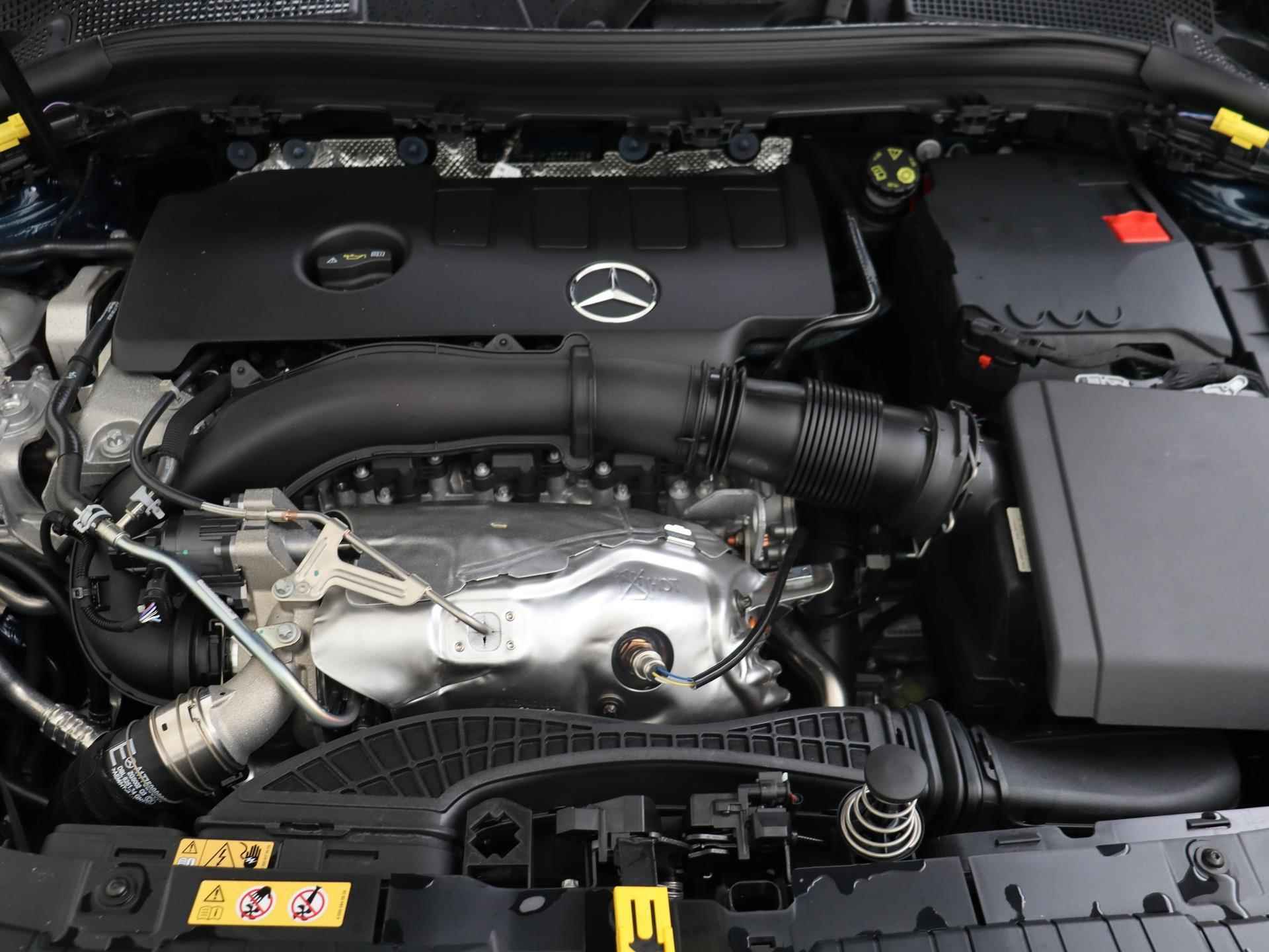 Mercedes-Benz GLA-klasse 250 4MATIC AMG Line / Premium Plus/ DISTRONIC/ Head Up/ El. Trekhaak - 11/38