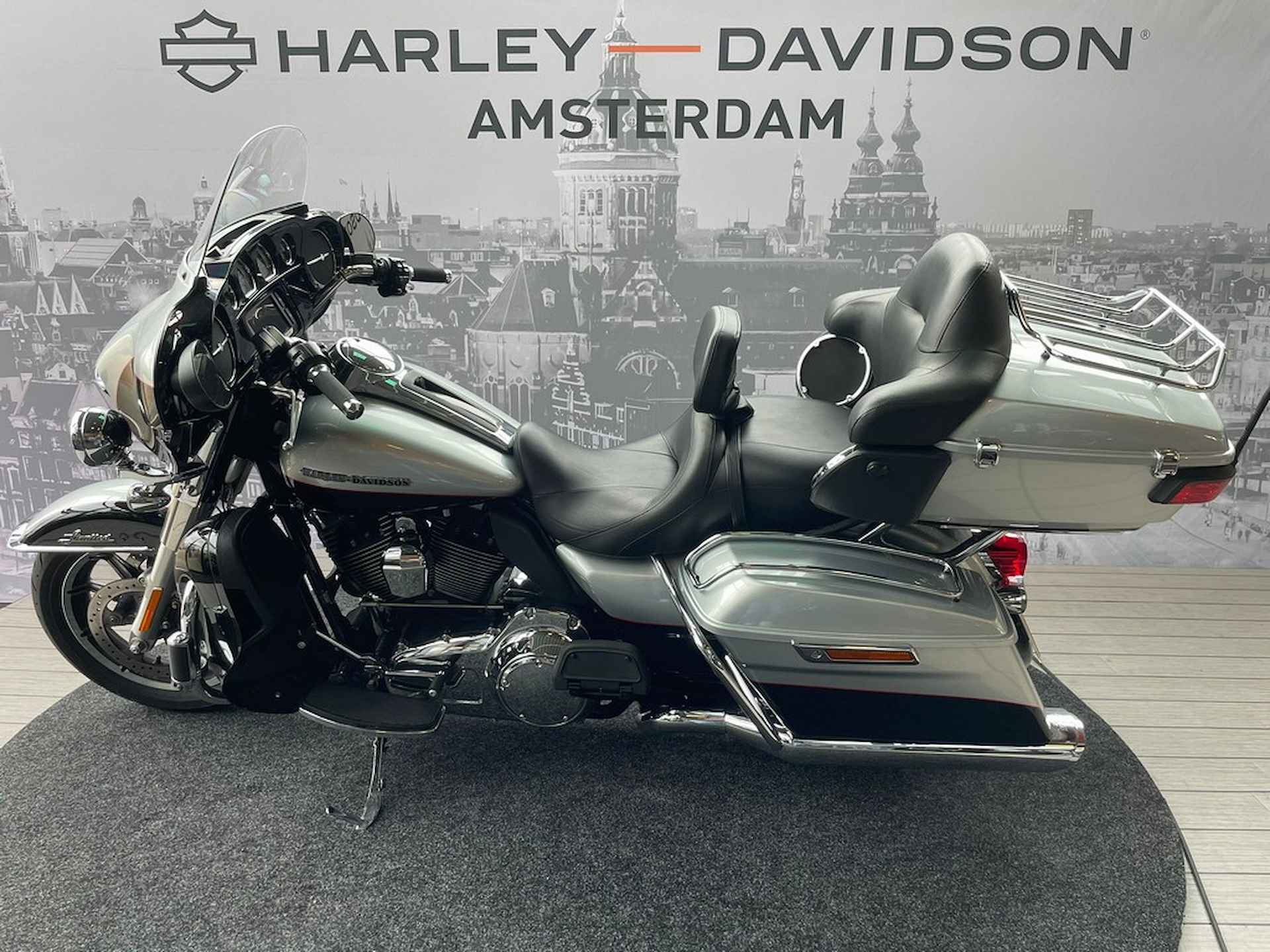 Harley-Davidson FLHTK ULTRA LIMITED - 4/8