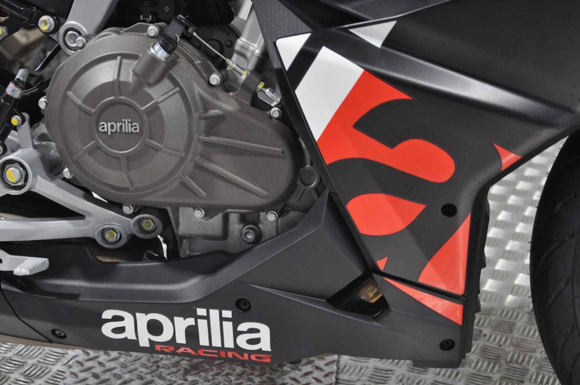 APRILIA Rs 457 A2 RIJBEWIJS   ( 35 KW ) - 6/21