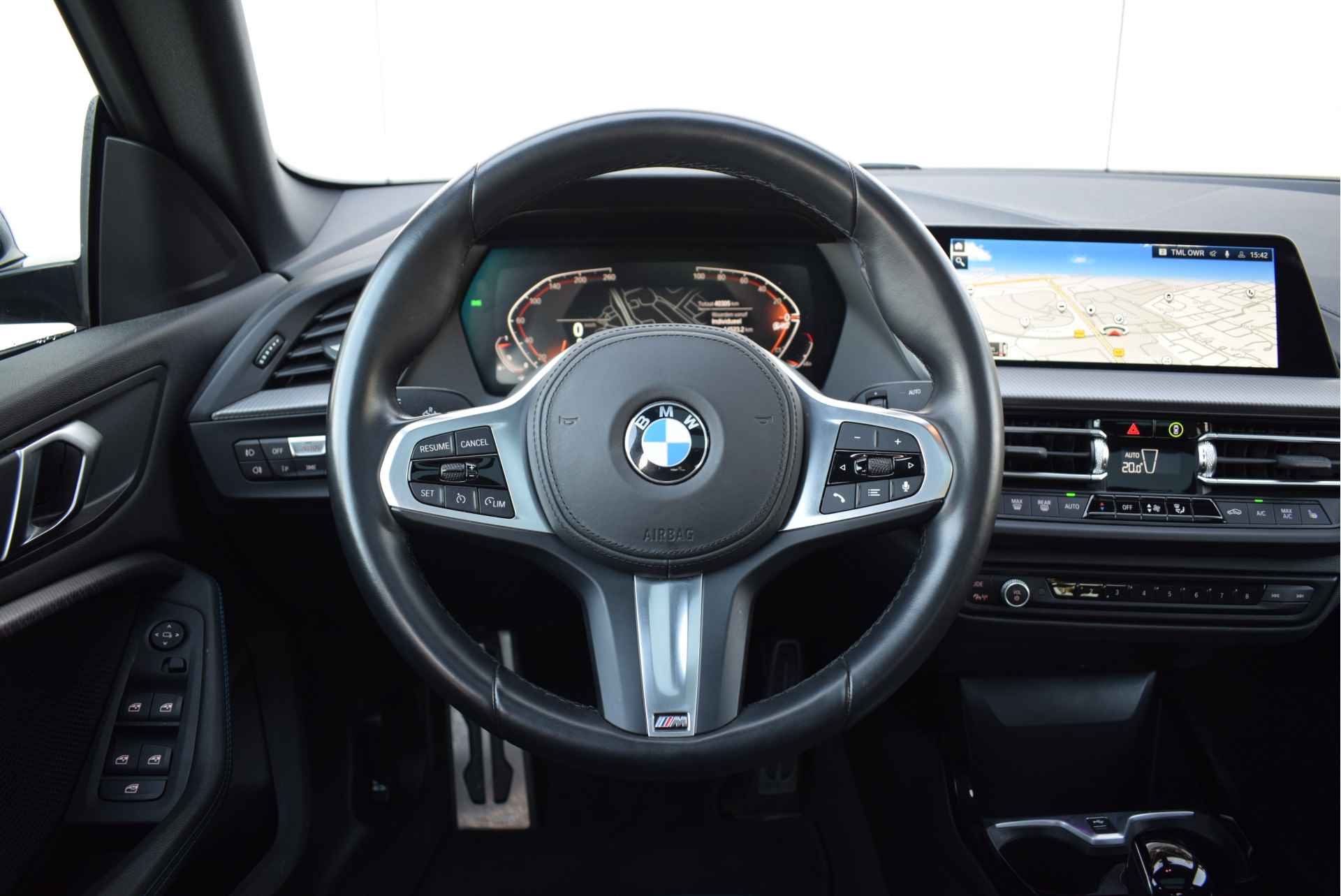 BMW 2 Serie Gran Coupé 218i High Executive M Sport Automaat / Panoramadak / Sportstoelen / Stoelverwarming / Parking Assistant / Live Cockpit Professional / Cruise Control - 14/17