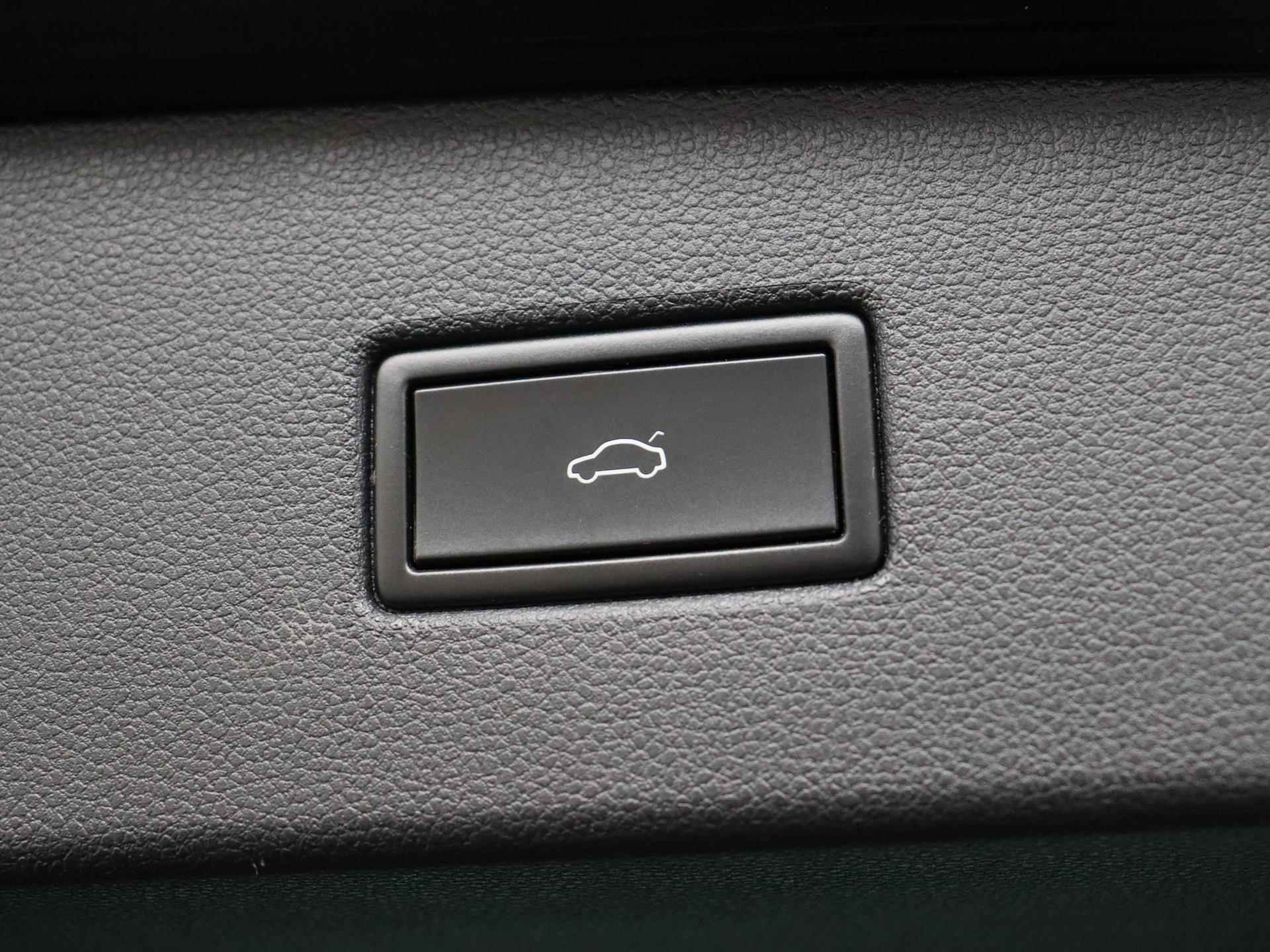 Volkswagen Tiguan 1.5 TSI ACT R-line Automaat Panoramadak | Virtual Cockpit - 28/38