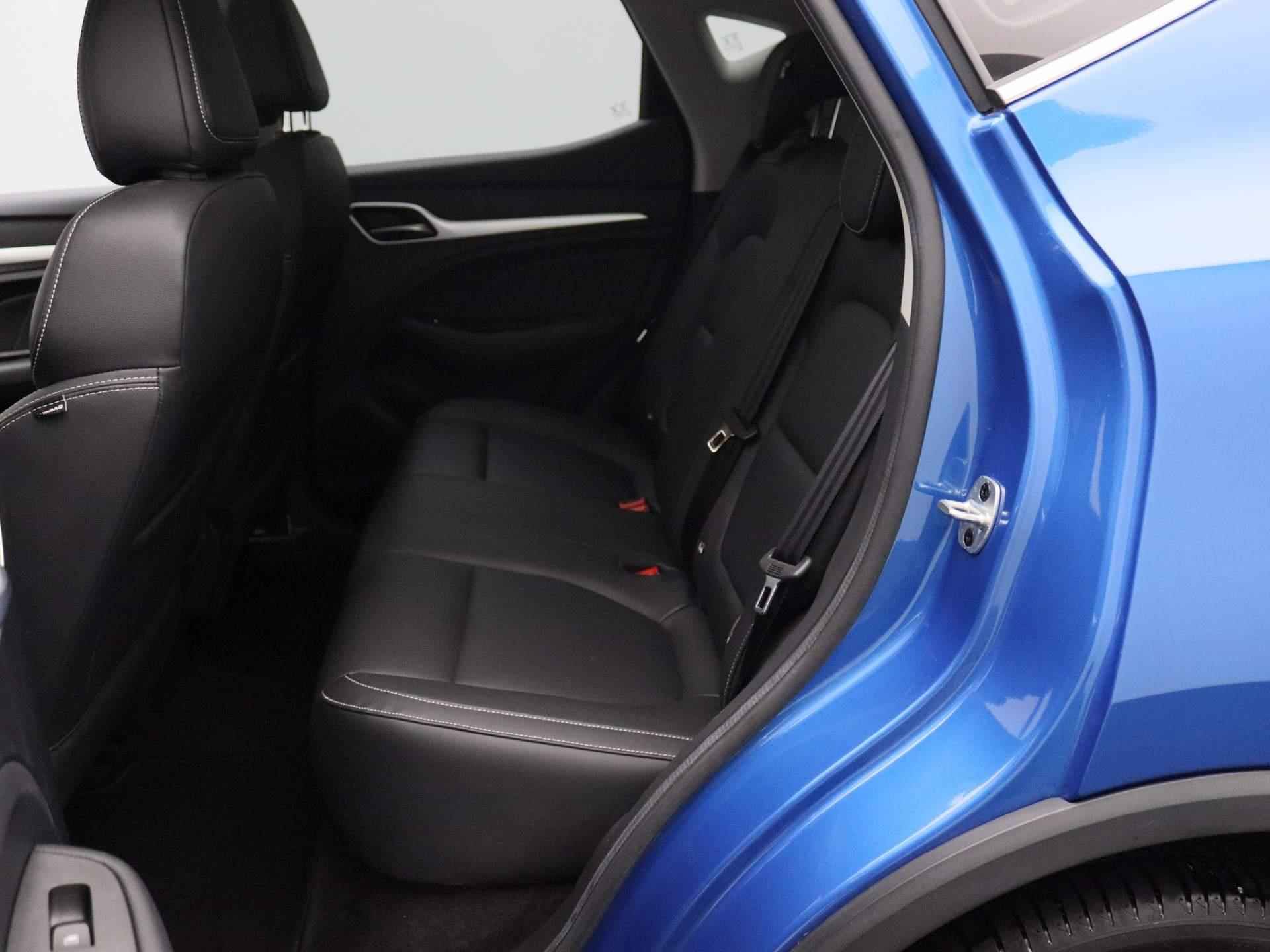 MG ZS EV Luxury | 1e eigenaar | Leder | Panoramadak | Camera | Navi | Apple CarPlay | - 12/25