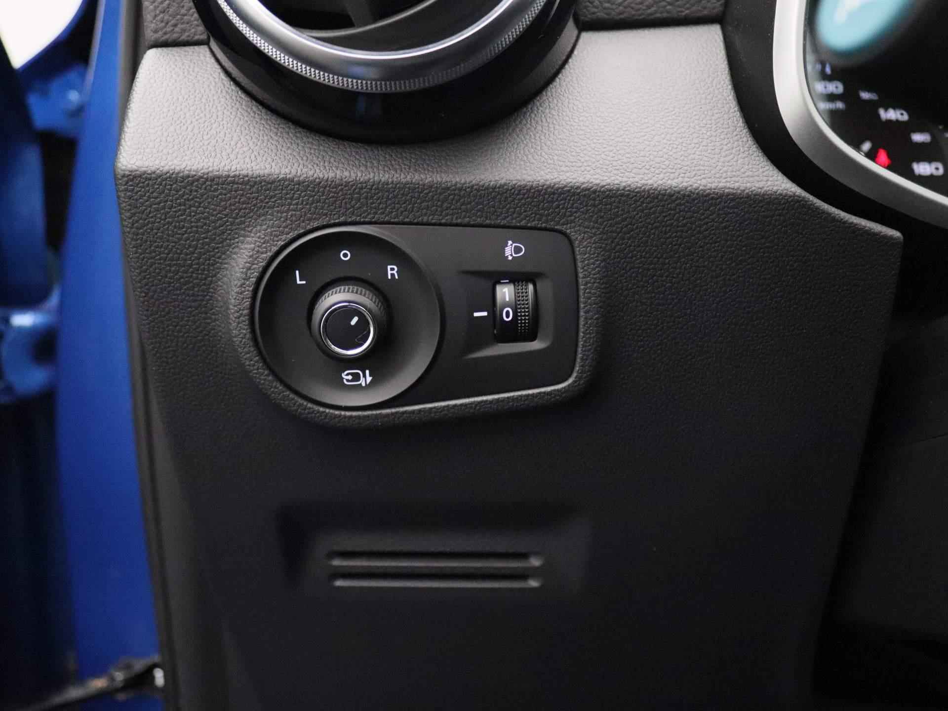 MG ZS EV Luxury | 1e eigenaar | Leder | Panoramadak | Camera | Navi | Apple CarPlay | - 20/25